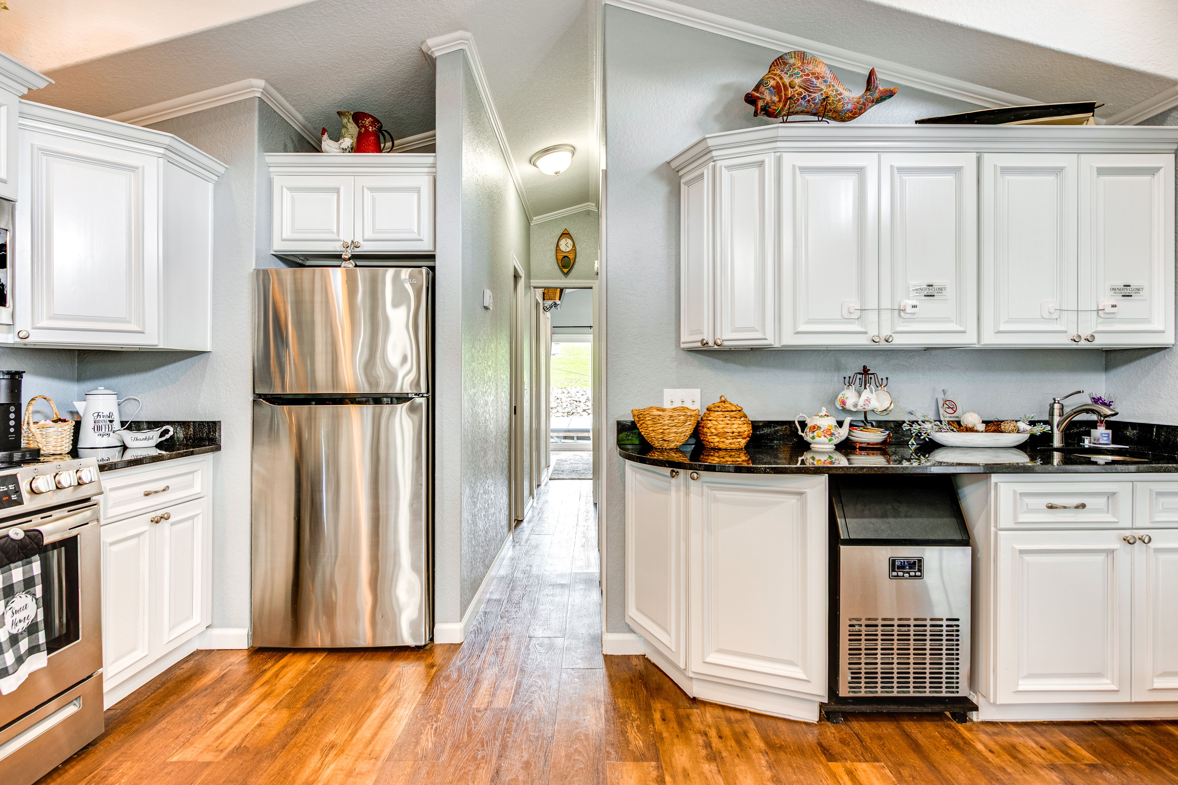 Kitchen | Dishwasher | Keurig Coffee Maker | Cooking Basics | Dining Table