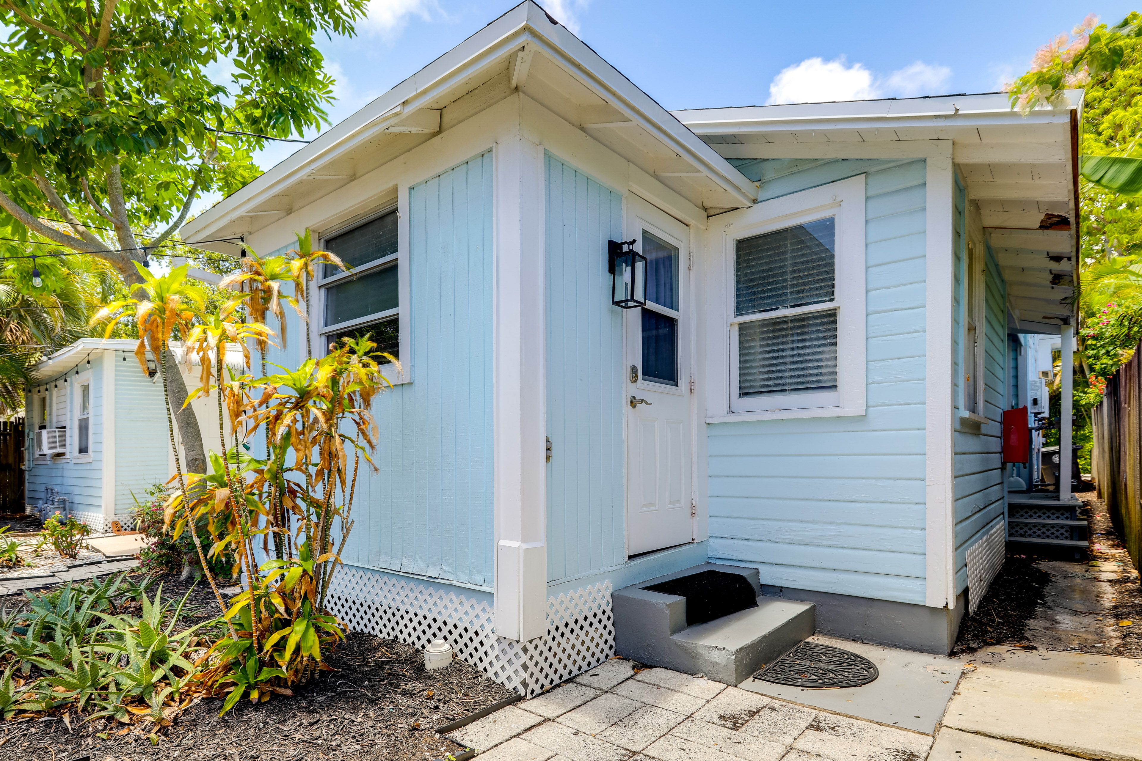 Parking | Shared Driveway (1 Vehicle) | Street Parking
