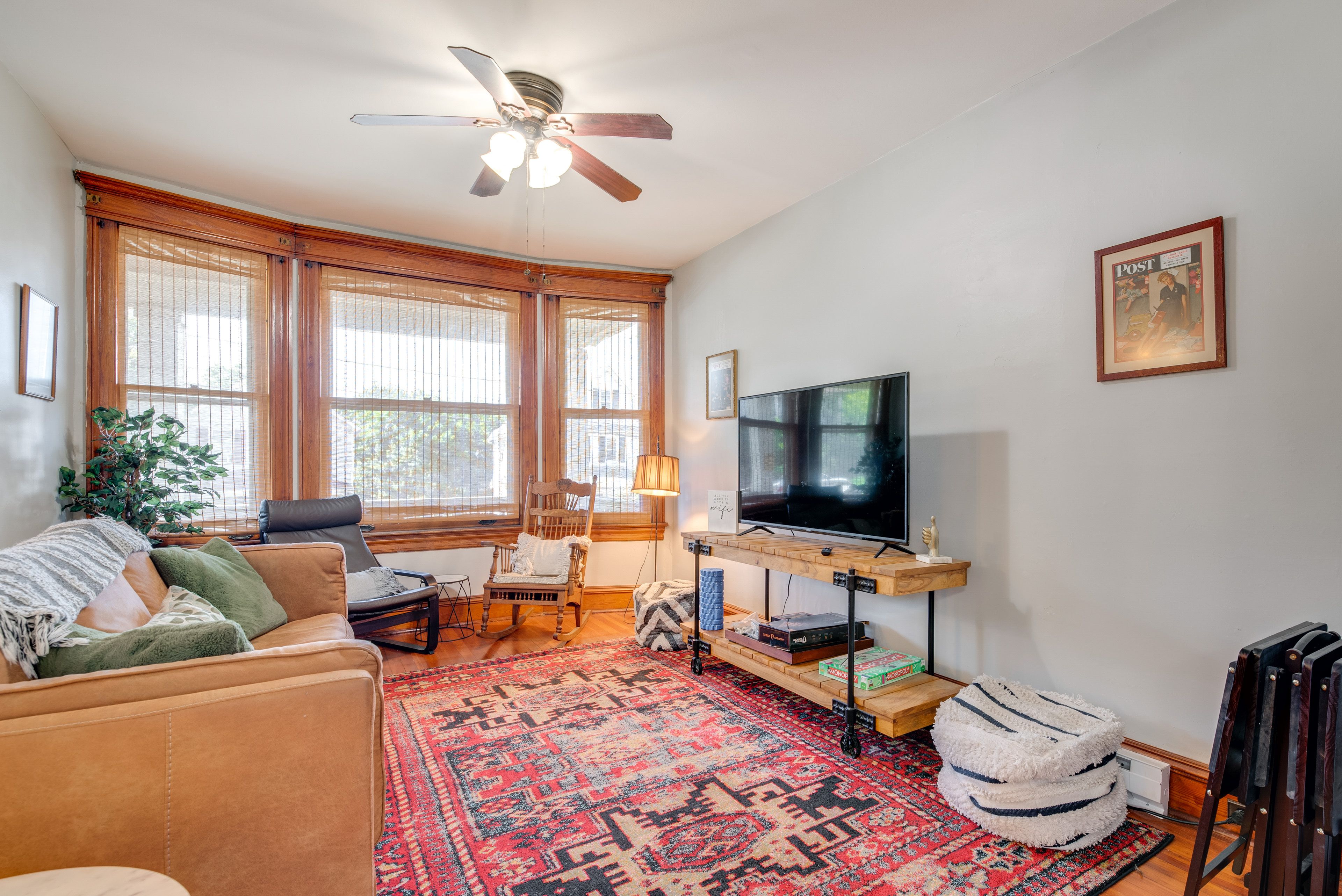 Living Room | 1st Floor | Free WiFi | Smart TV