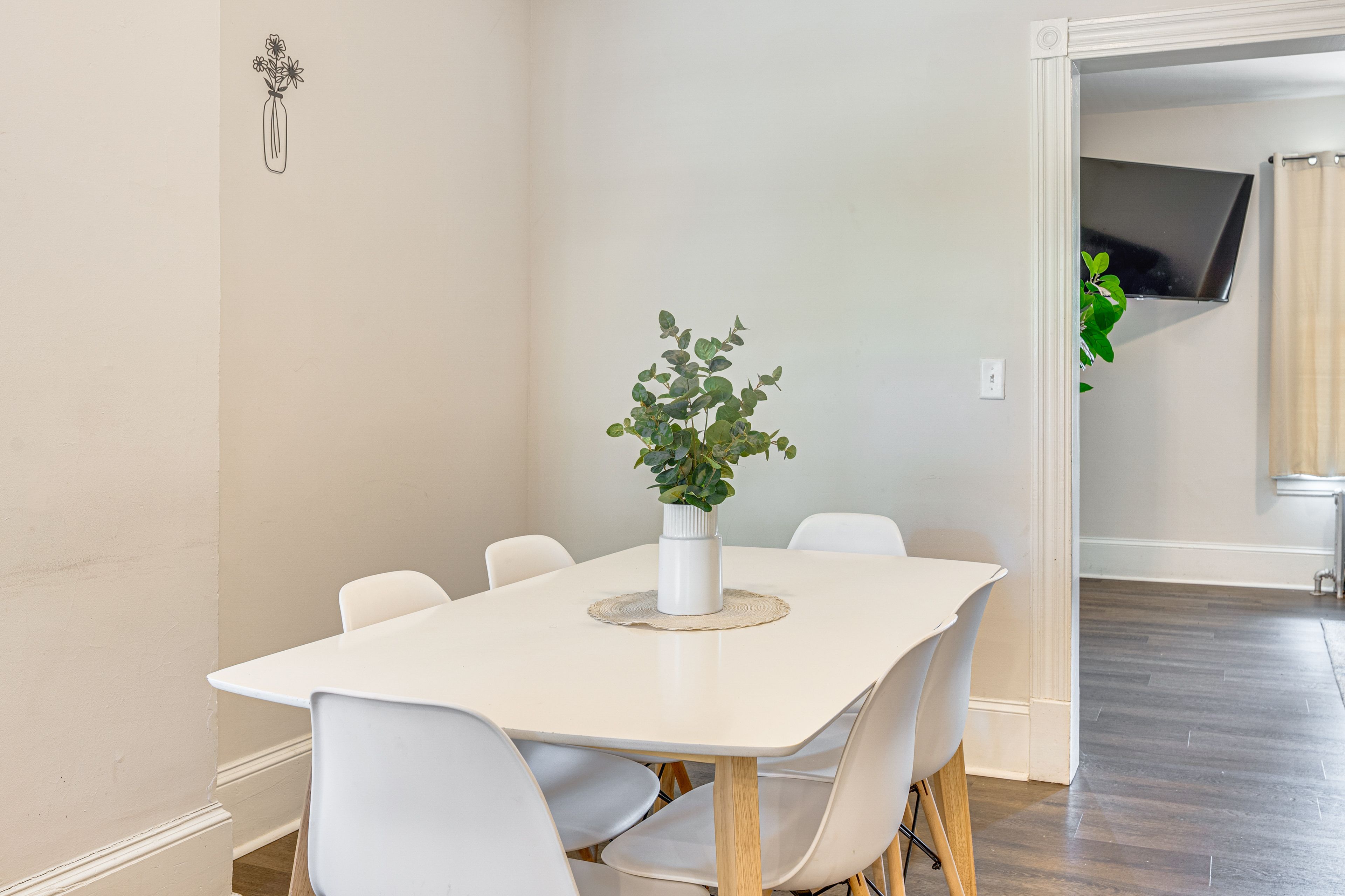 Dining Area | Dishware & Flatware Provided | 1st Floor