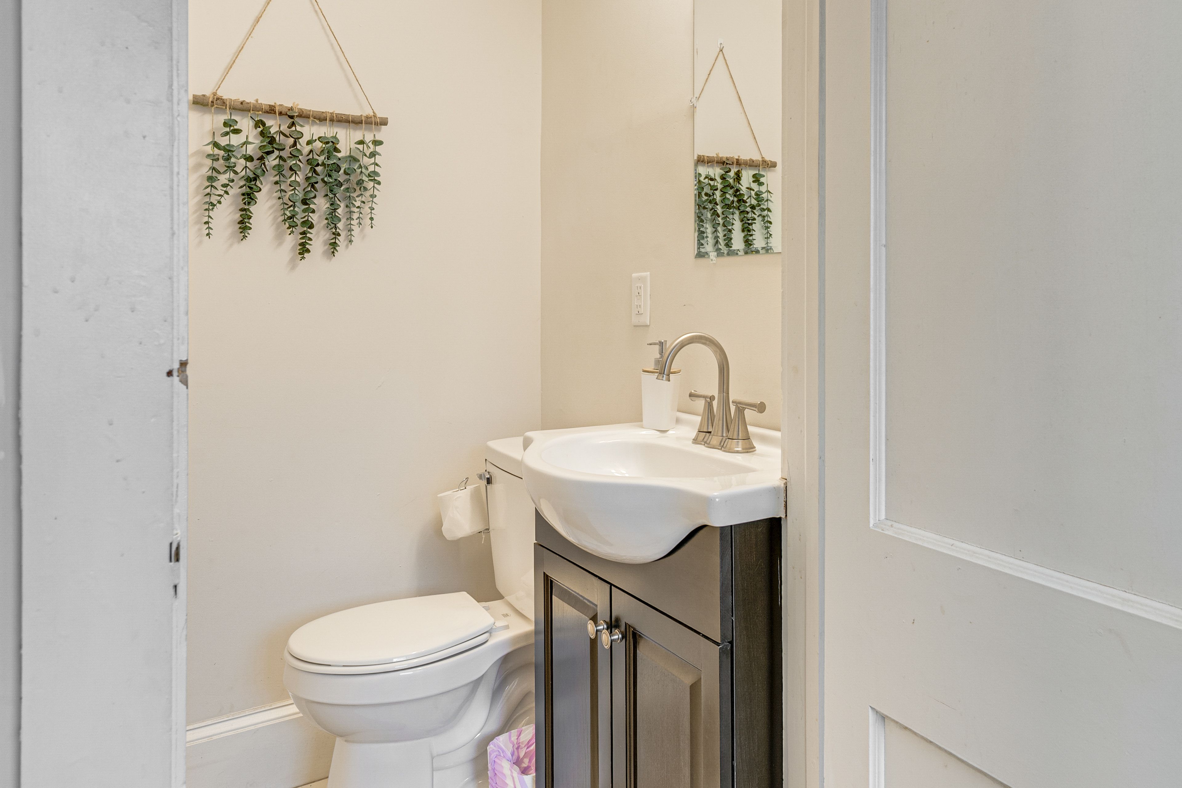 Half Bathroom | 1st Floor
