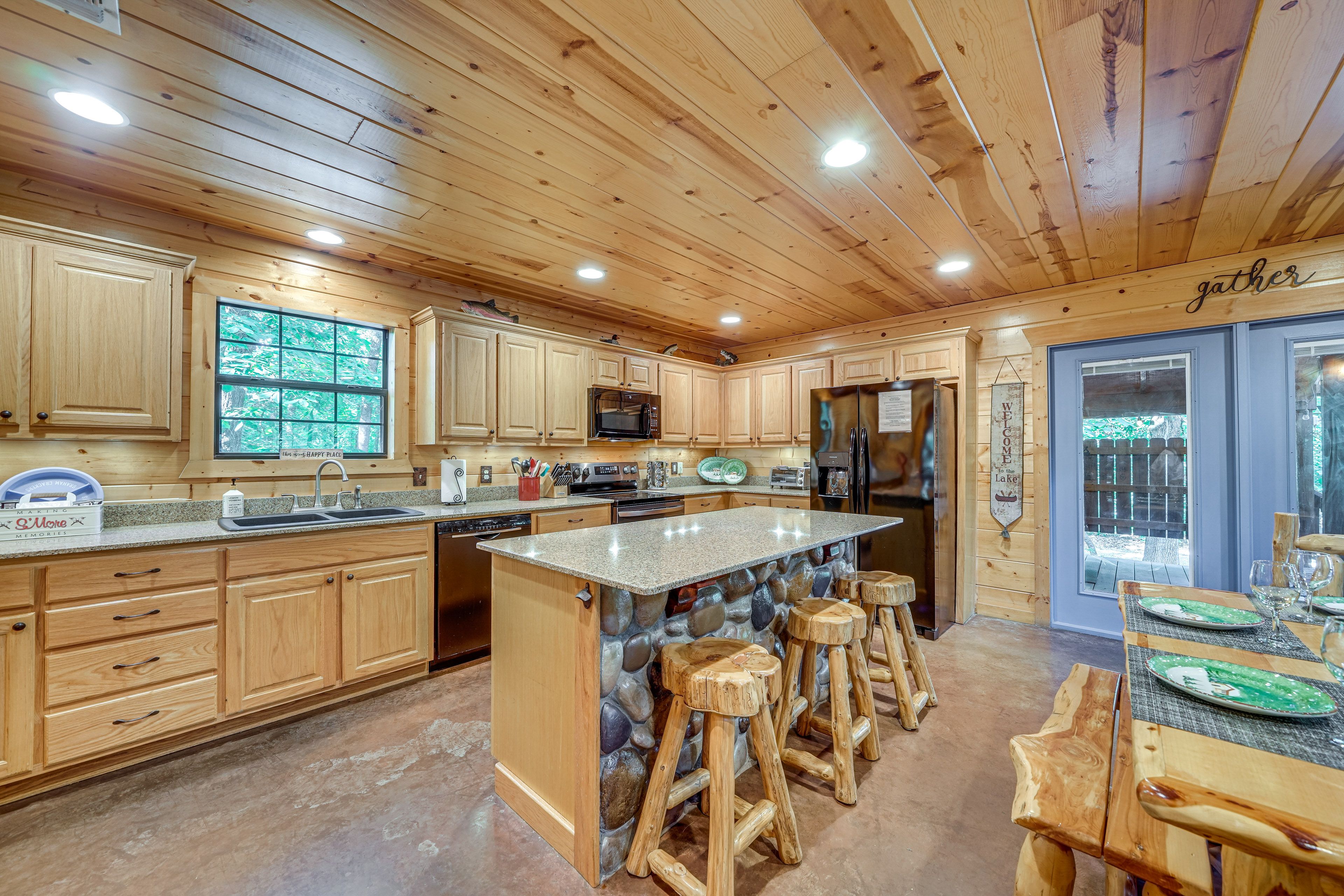 Kitchen | 1st Floor | Keurig/Drip Coffee Maker | Blender | Cooking Basics