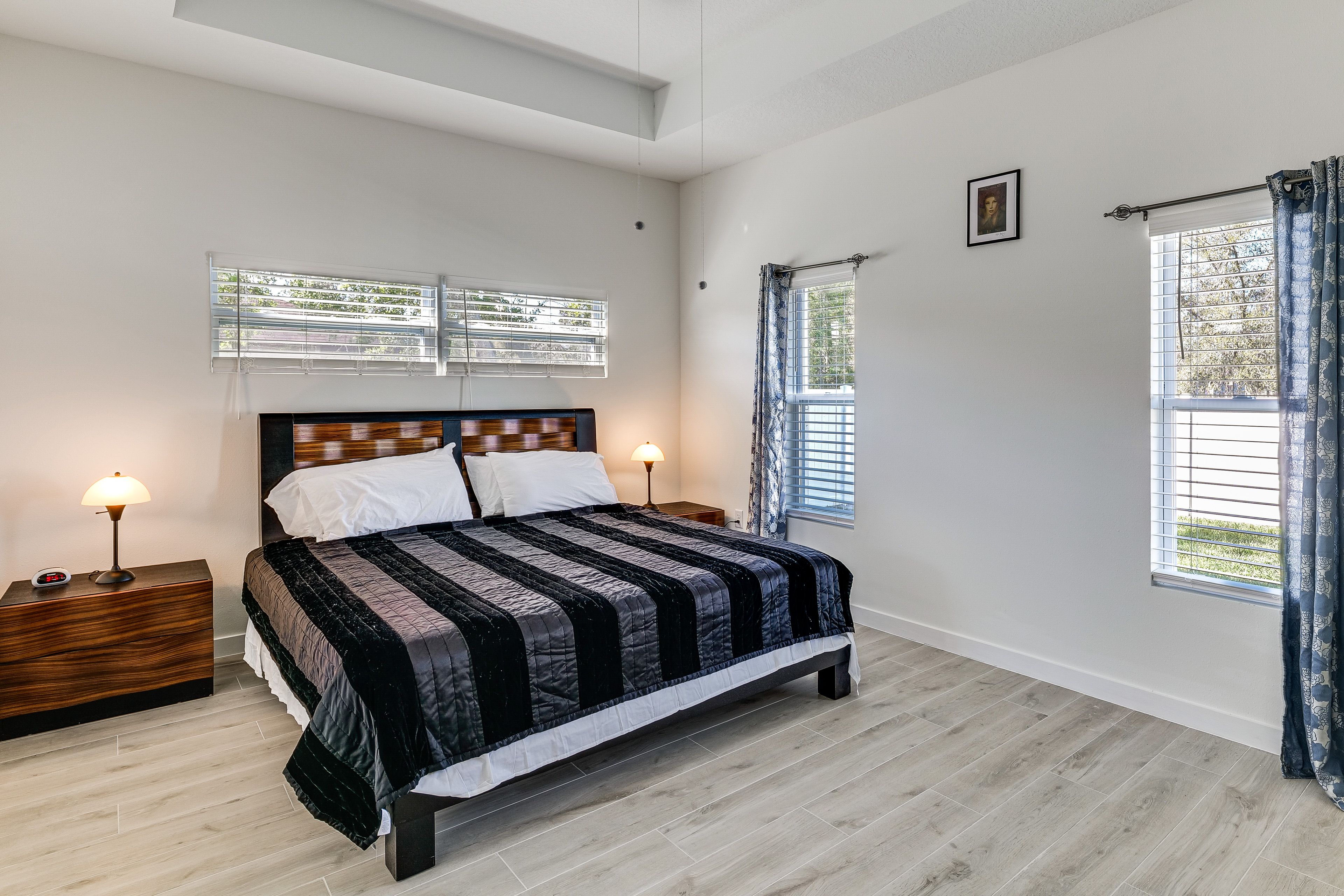 Bedroom 1 | King Bed