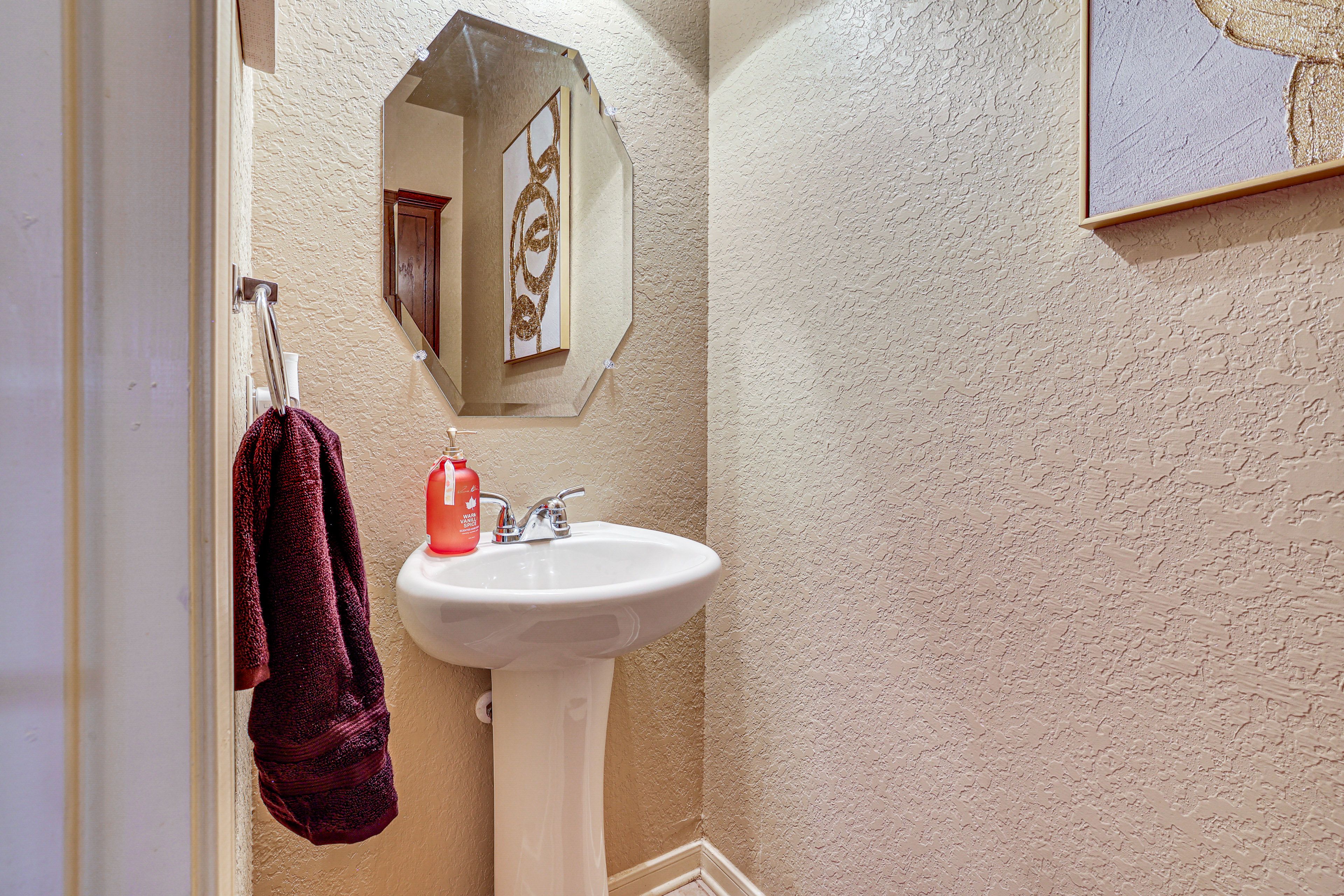 Half Bathroom | 1st Floor