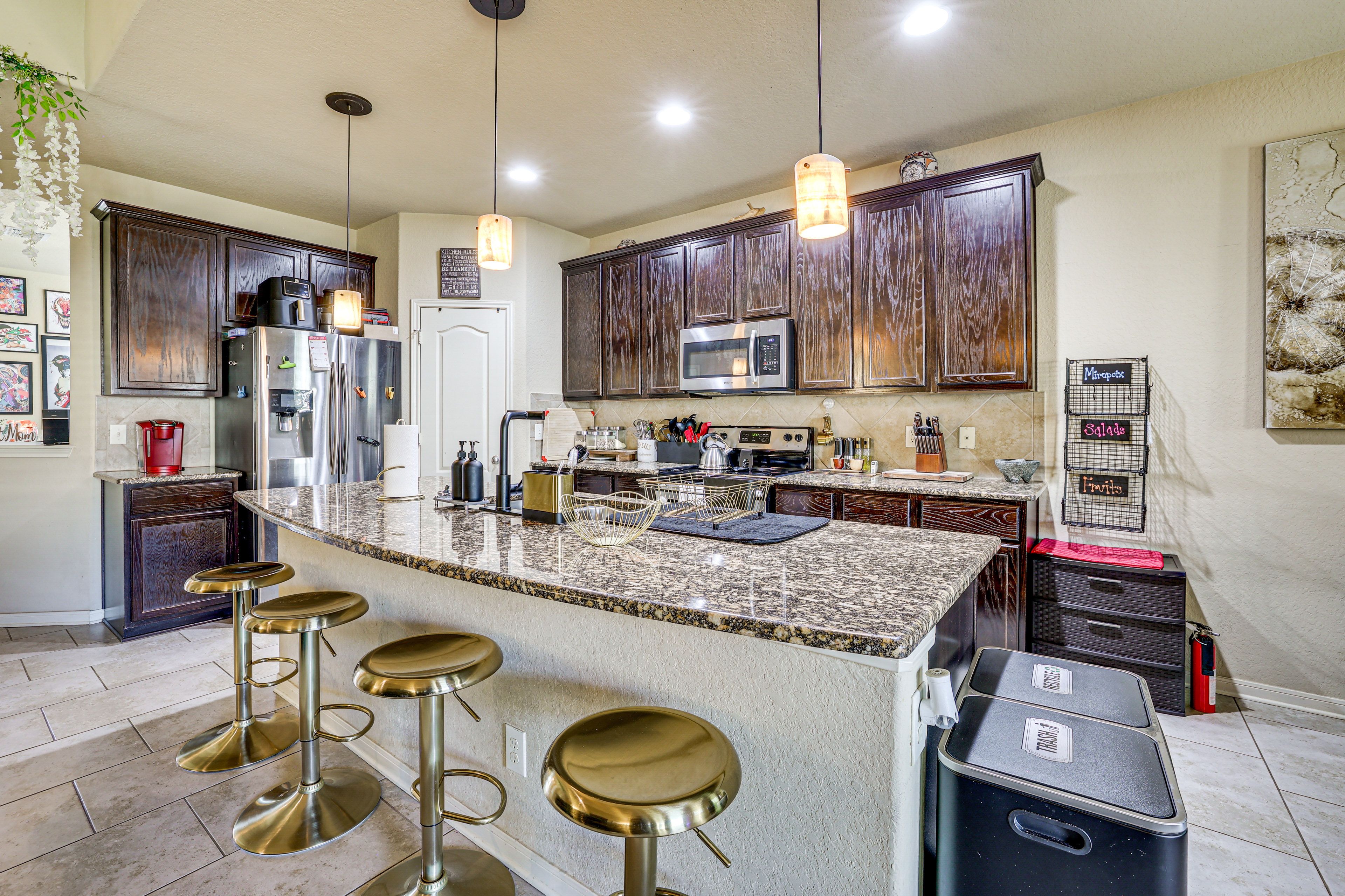 Breakfast Bar | Kitchen | Cooking Basics | Complimentary Spices | 1st Floor