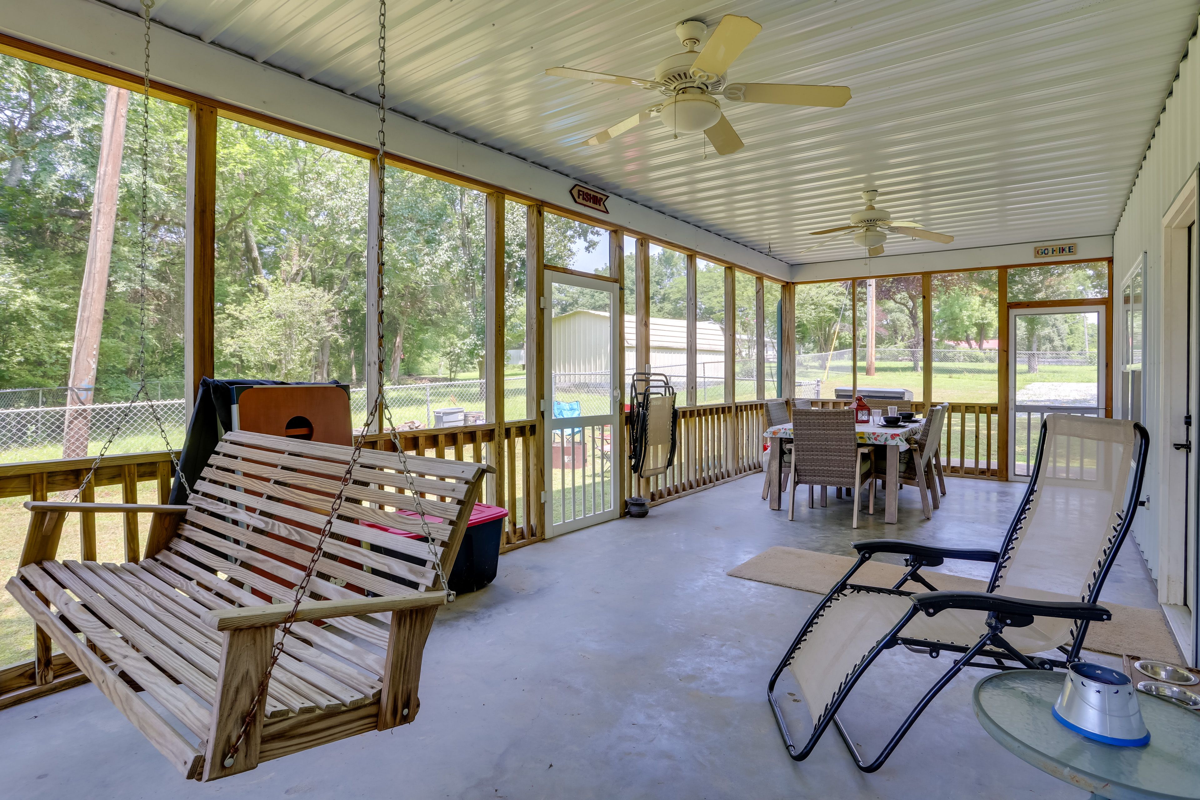 Screened-In Porch