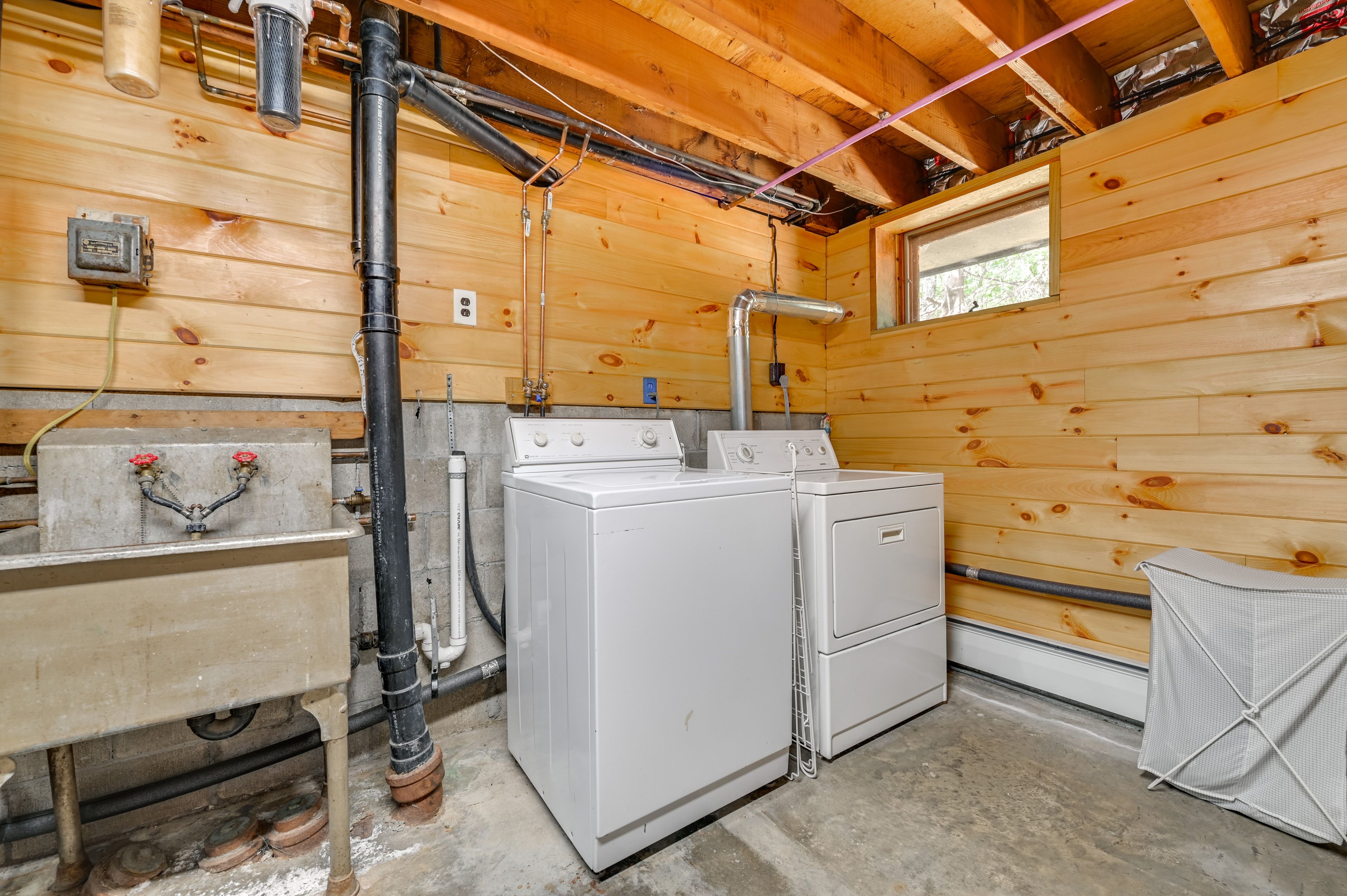 Laundry Area | Lower Level | Washer & Dryer