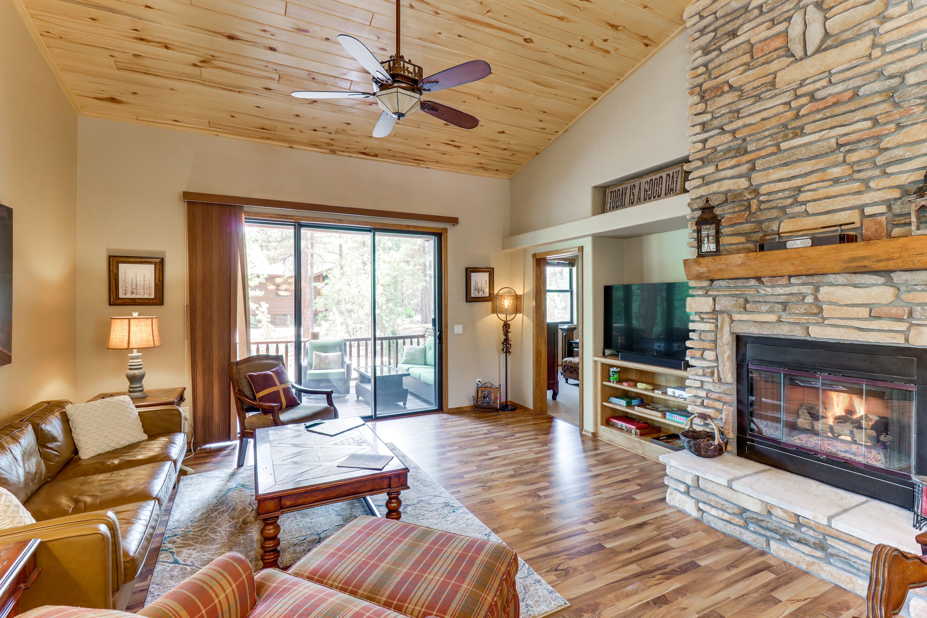 Living Room | Single-Story Townhome