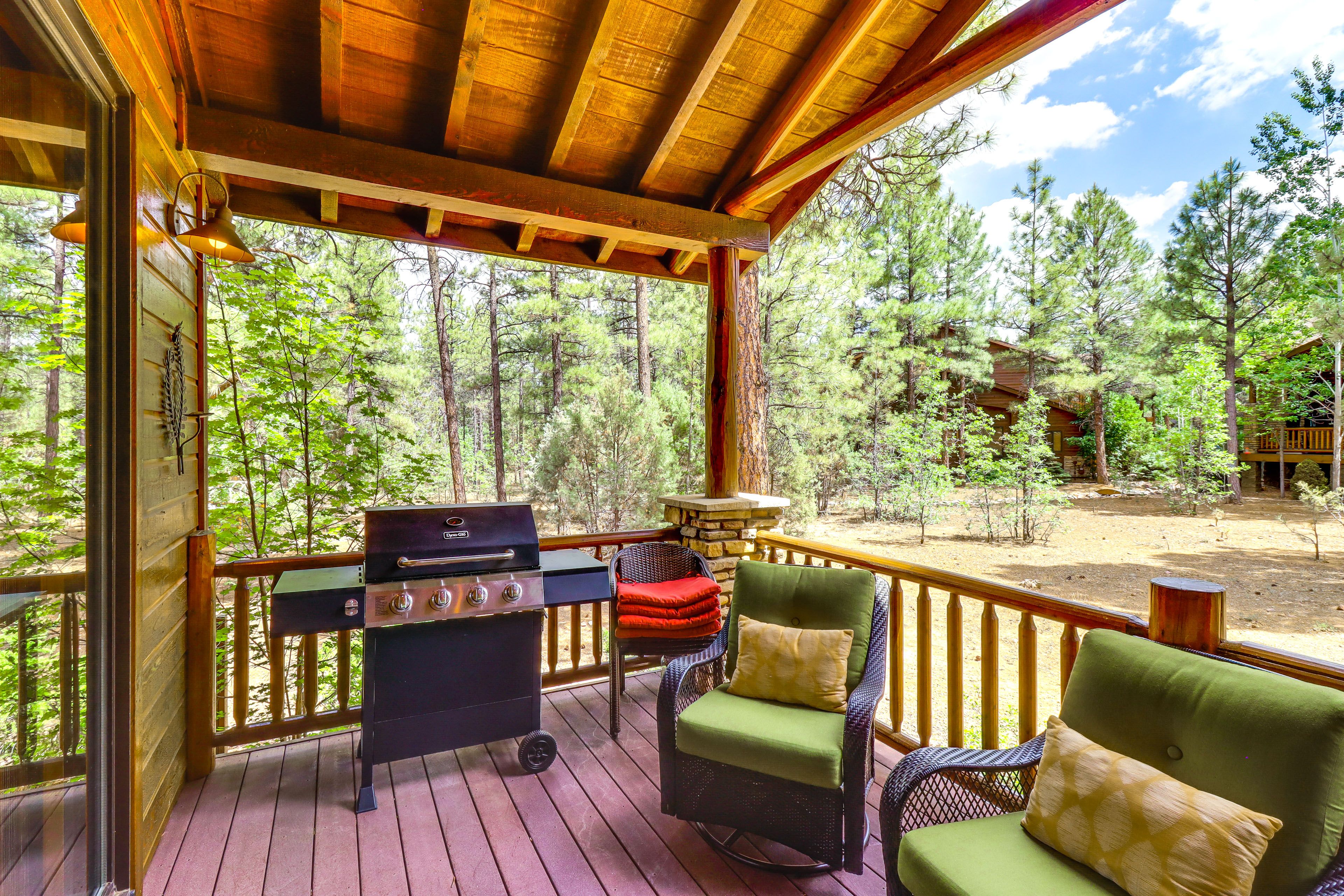 Show Low Vacation Rental | 2BR | 2BA | 1,220 Sq Ft | 7 Steps to Enter