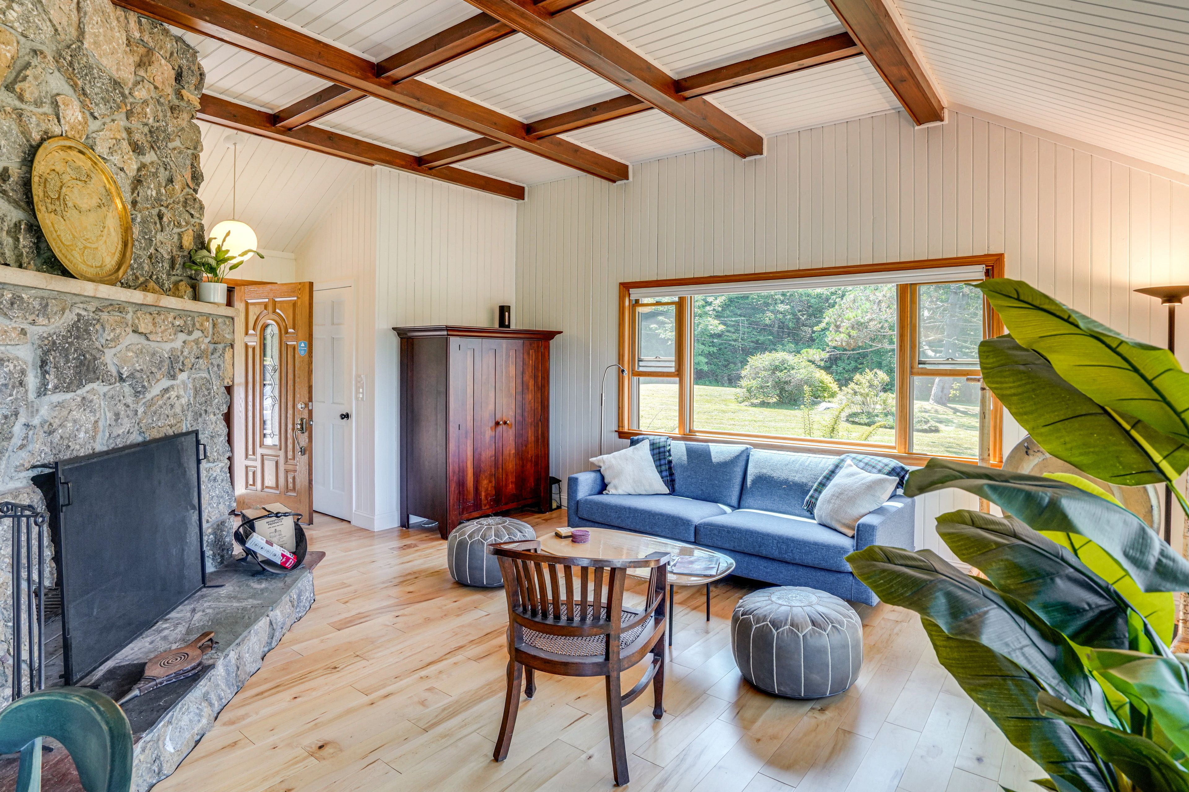 Living Room | Main Floor