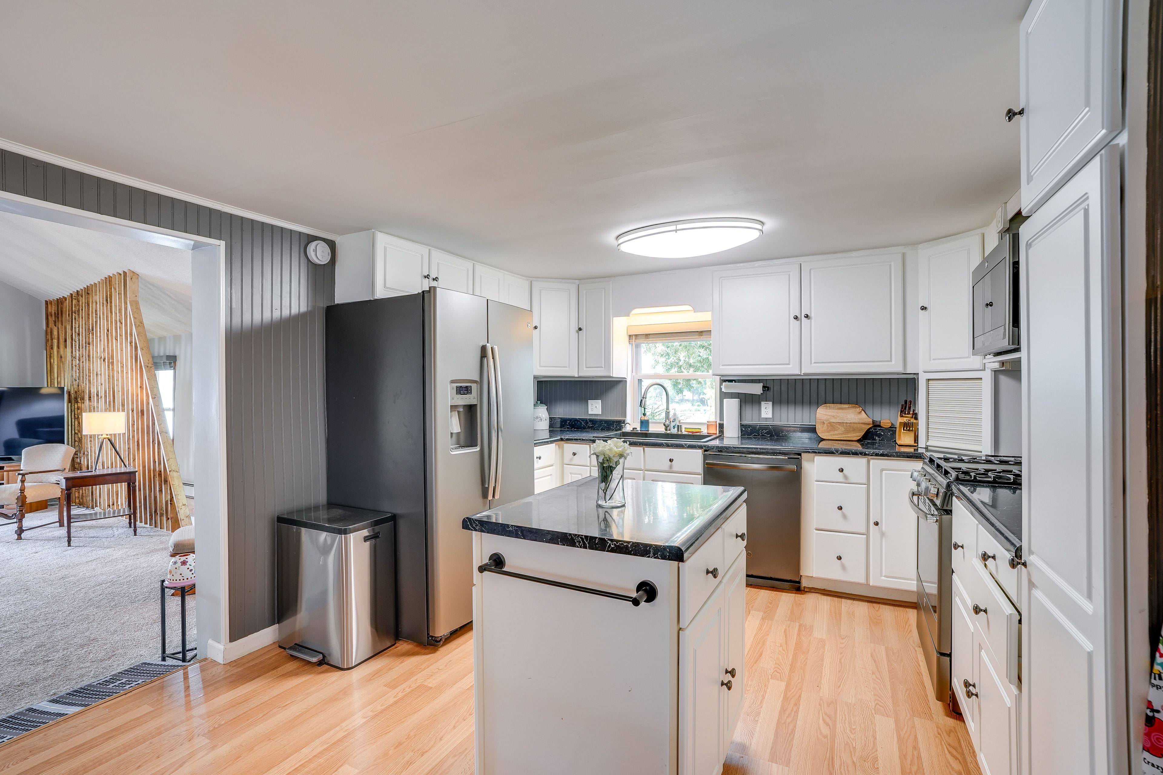 Kitchen | Main Level