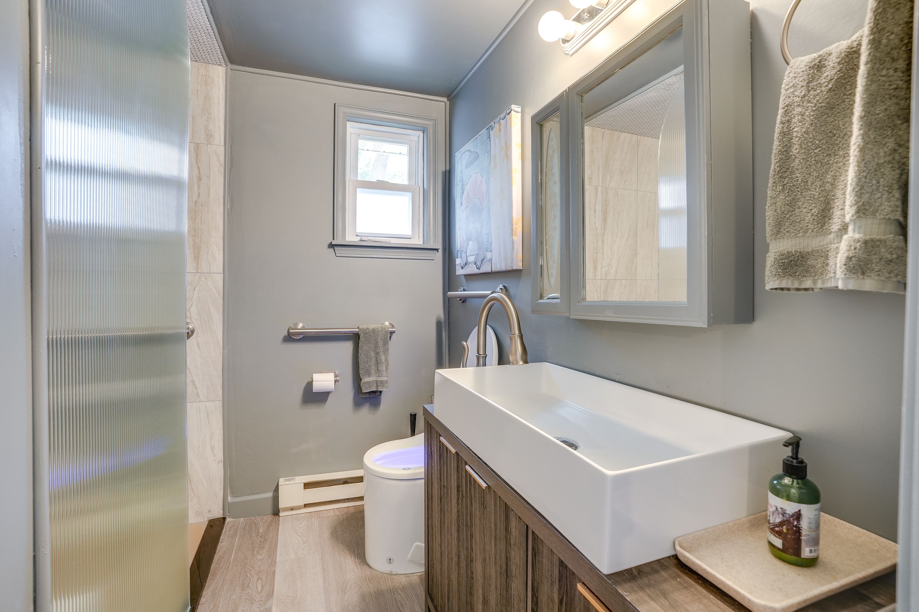 Full Bathroom