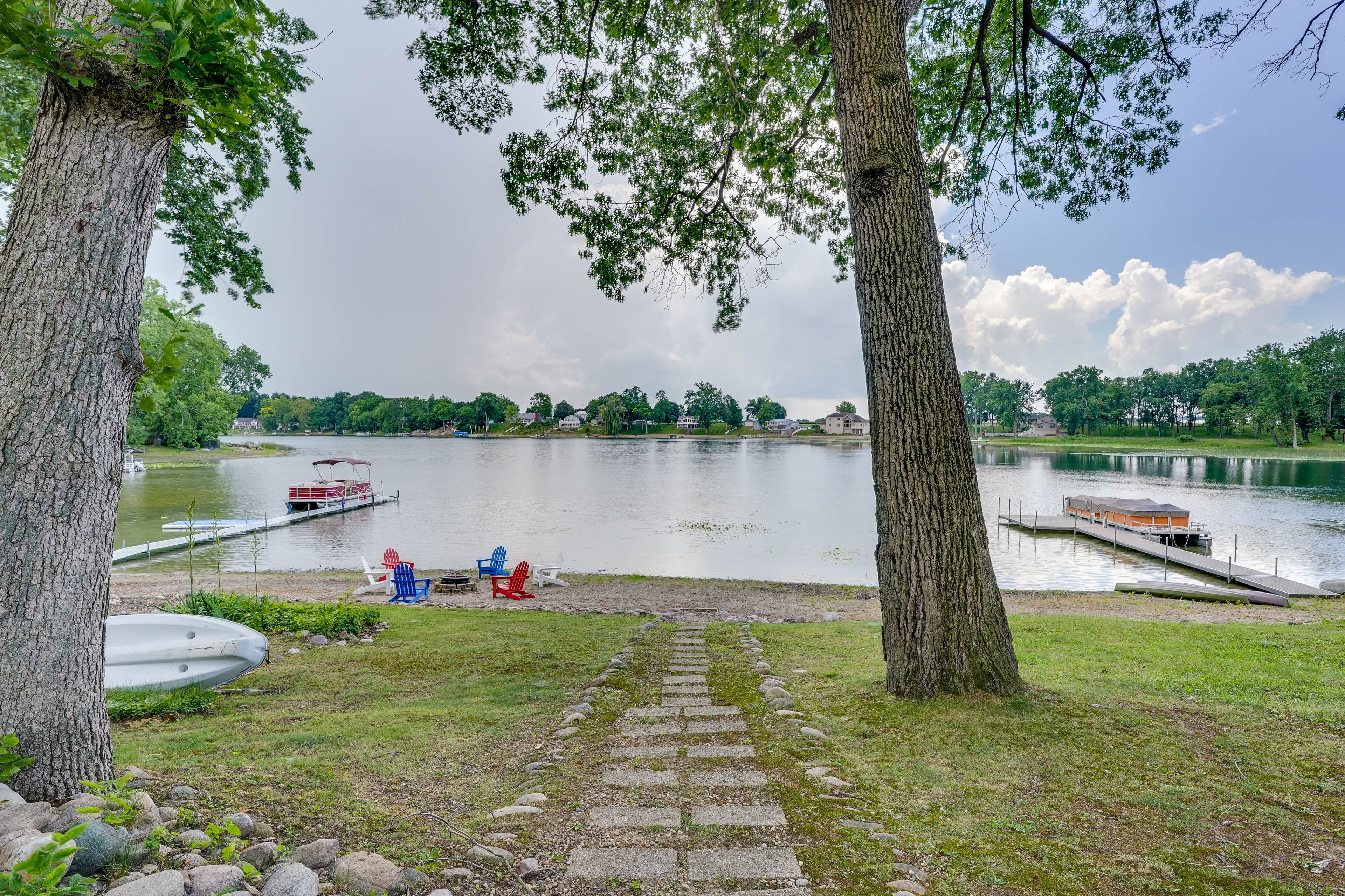 Backyard | Fire Pit | Kayak | Boat Dock