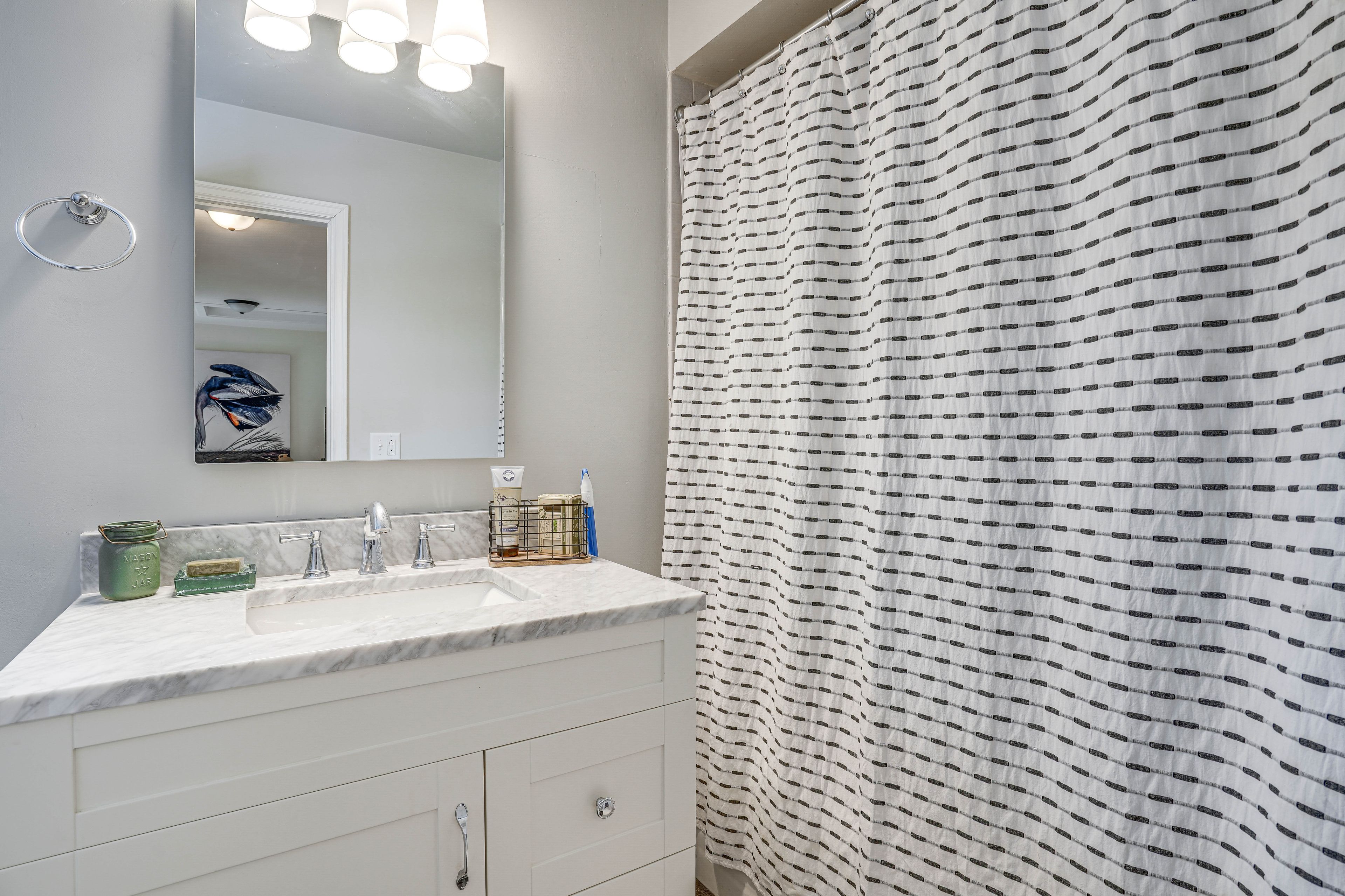 Full Bathroom | 2nd Floor