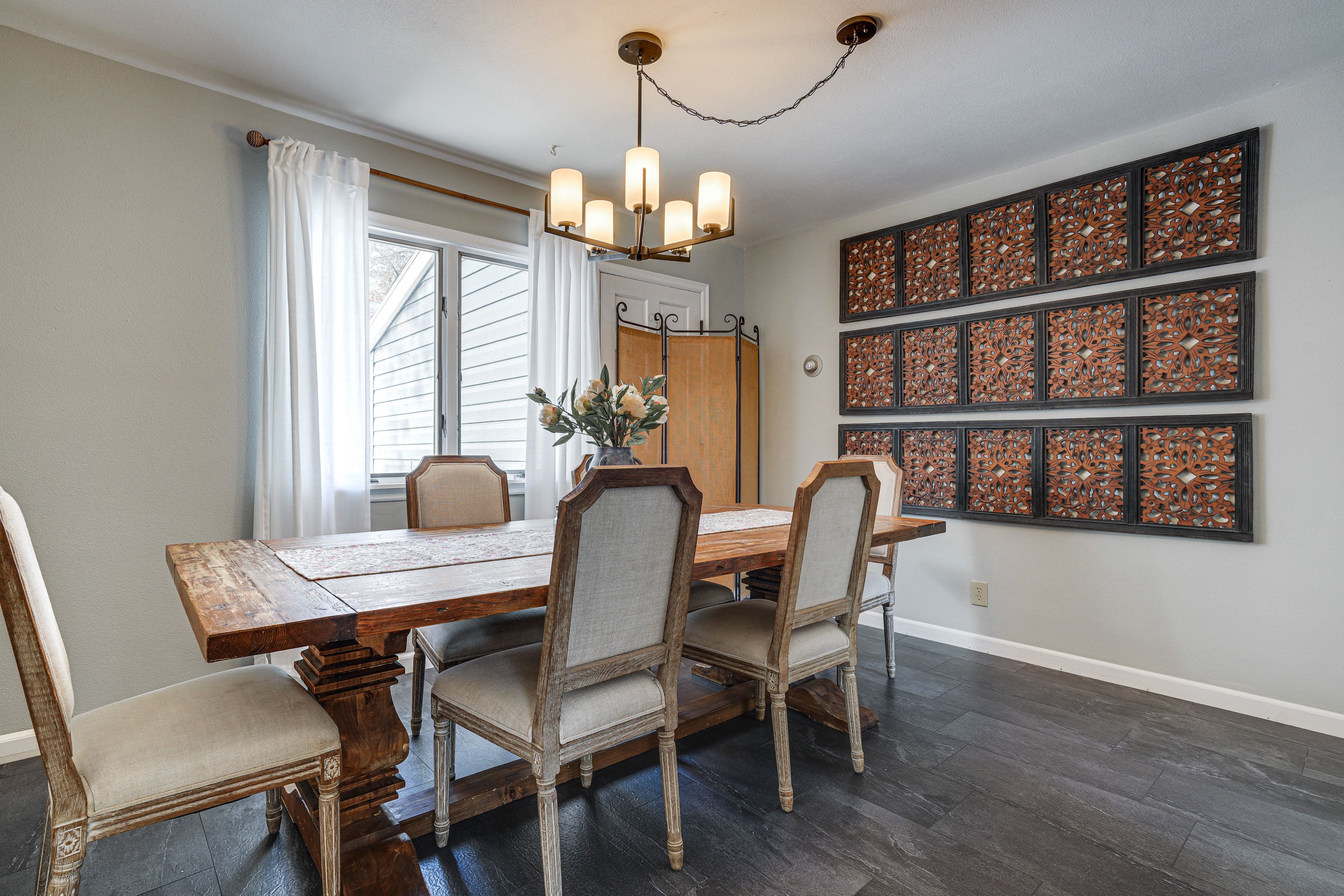 Dining Table | Dishware/Flatware | 1st Floor