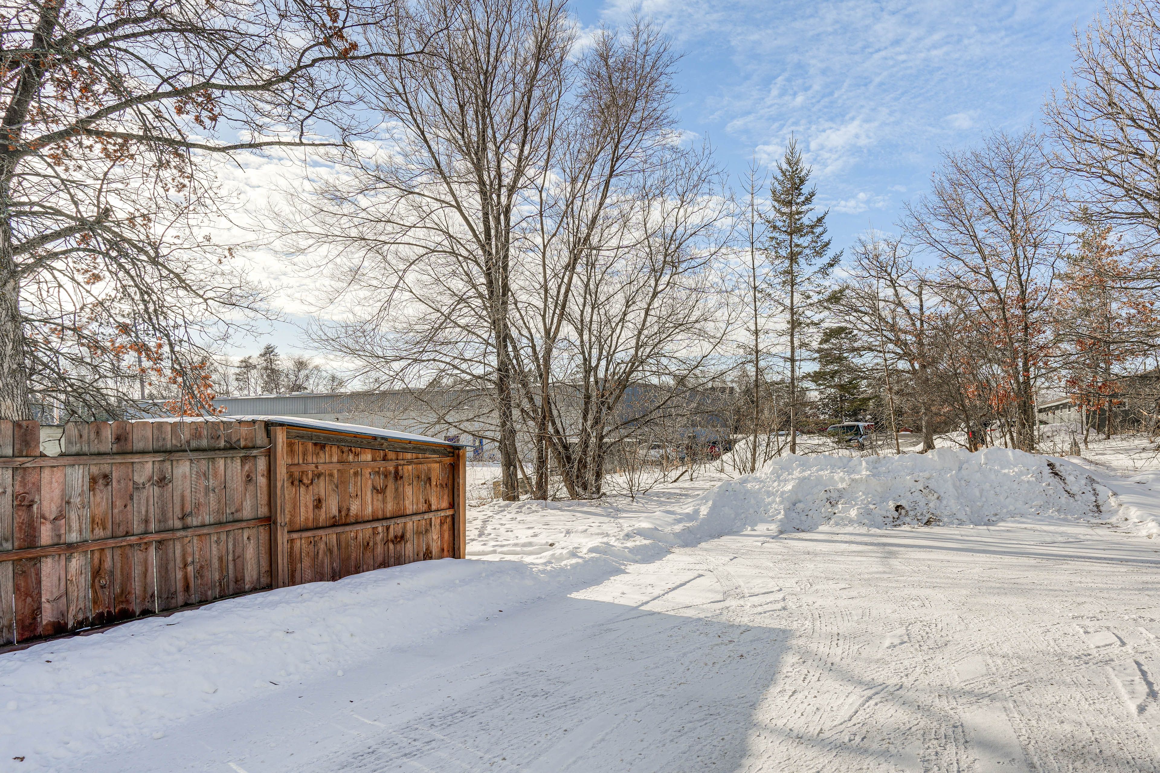 Parking | Driveway (4 Vehicles) | Trailer/RV/Watercraft Parking Available