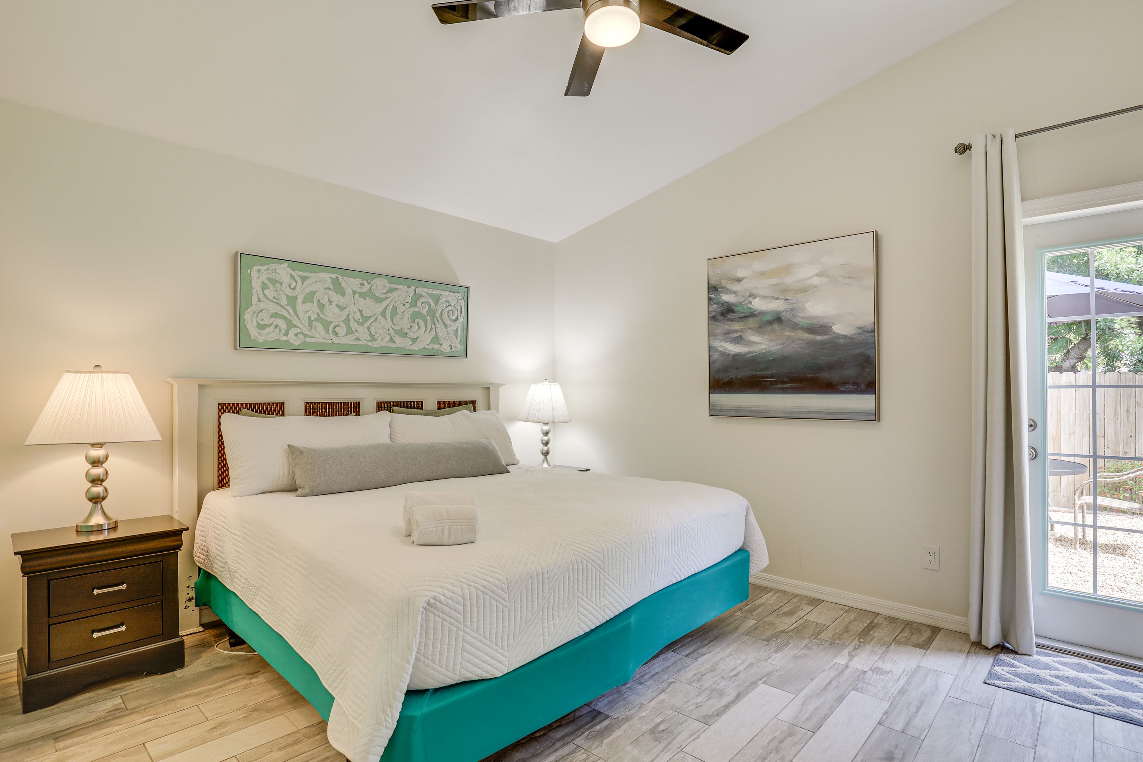 Bedroom 1 | King Bed | En-Suite Bathroom