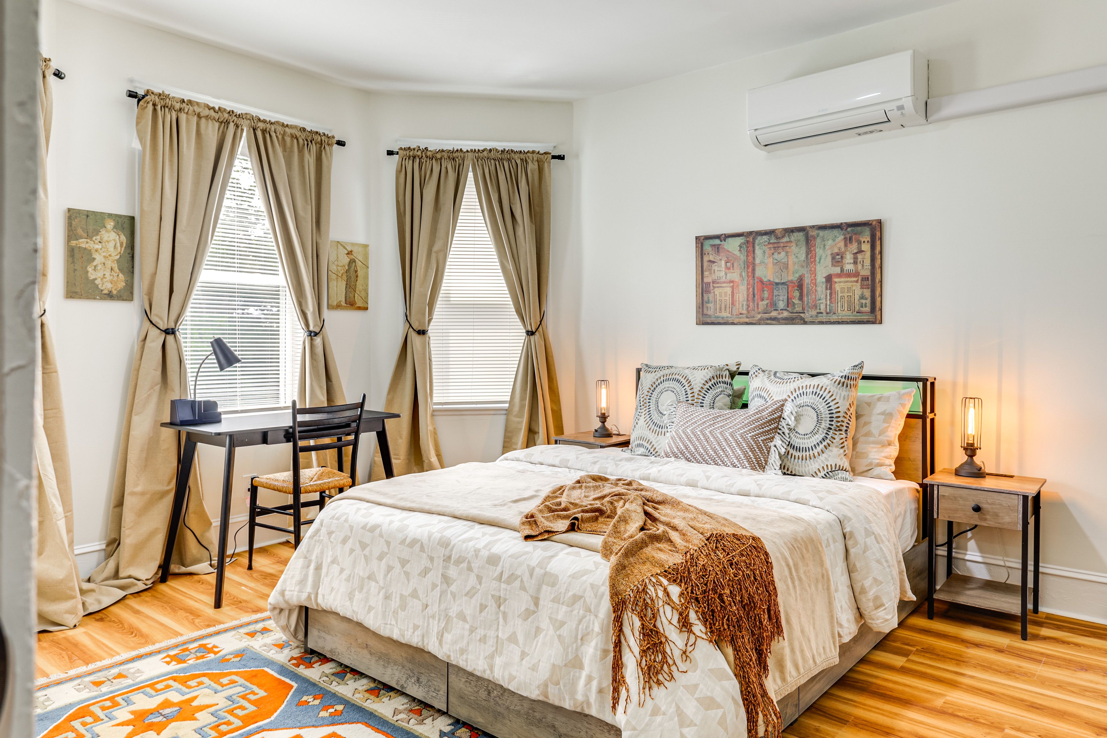 Bedroom 2 | Queen Bed