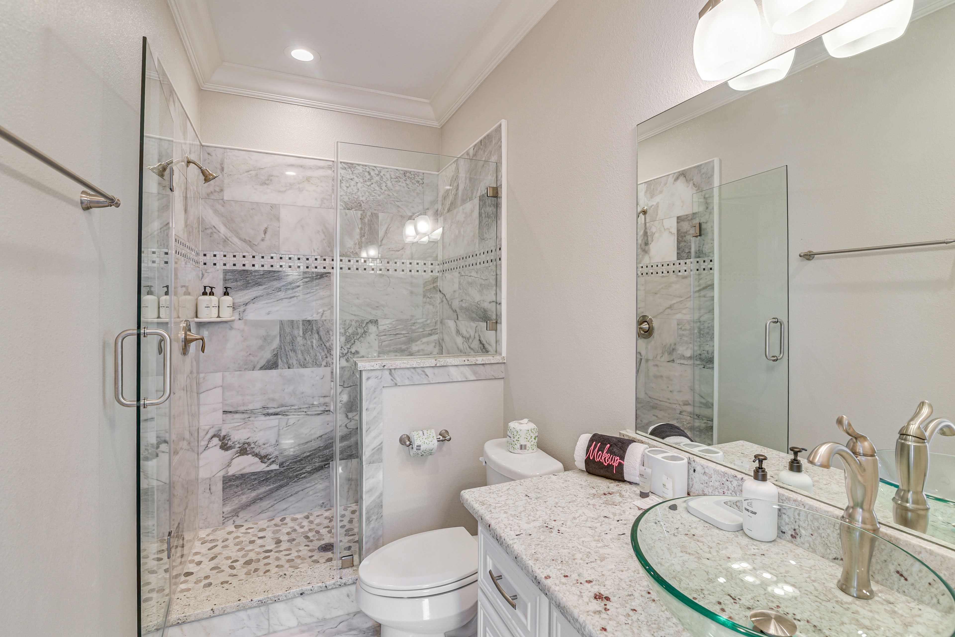 Bathroom | Upper Level