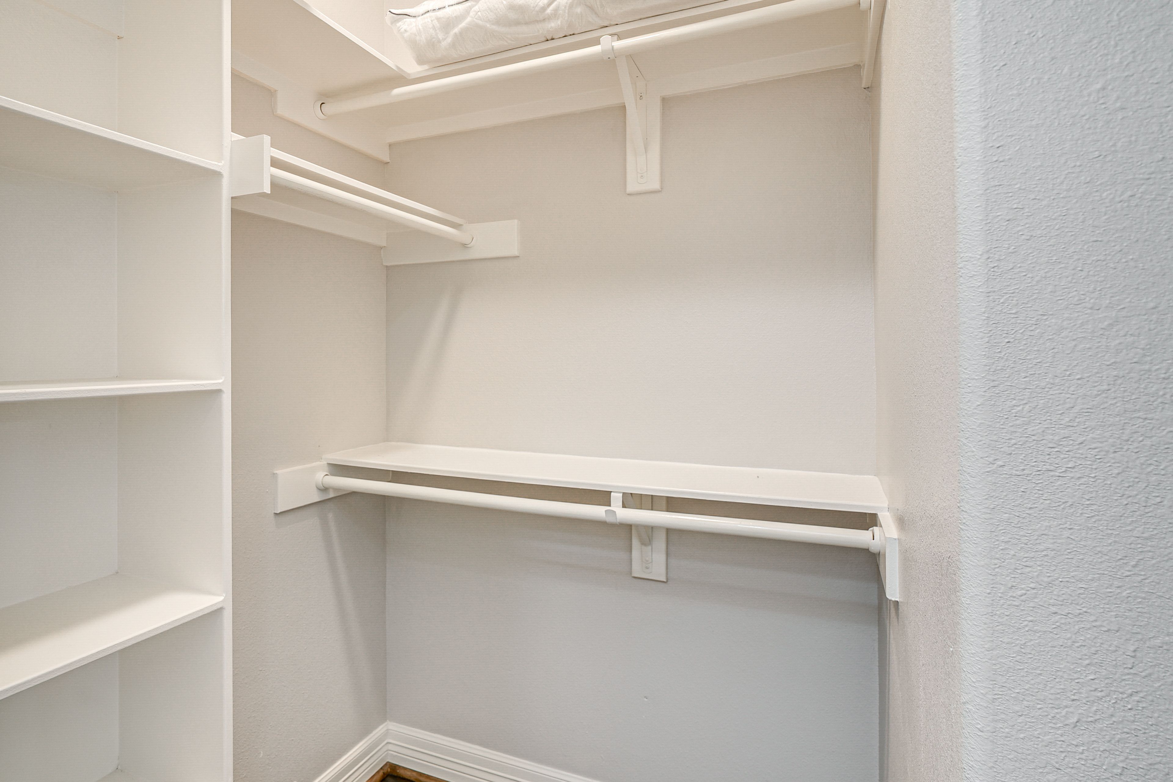 Walk-In Closet | Upper Level