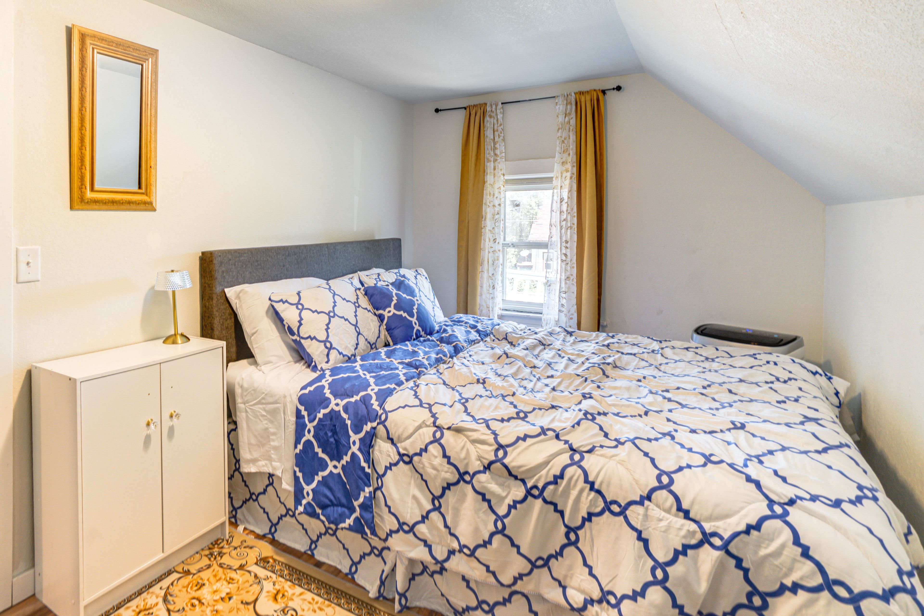 Bedroom 2 | 2nd Floor | Queen Bed | Smart TV