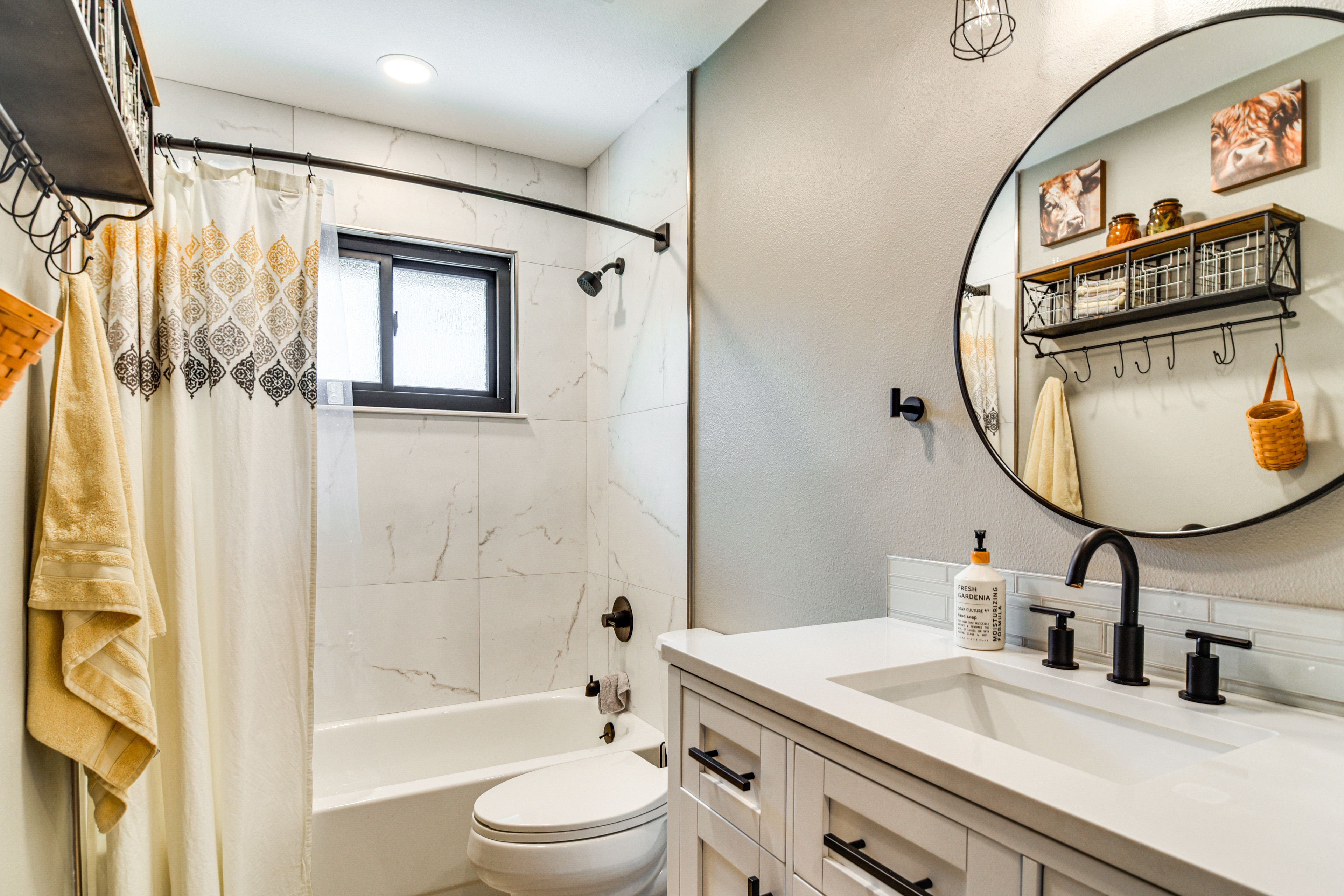 Bathroom | Towels Provided