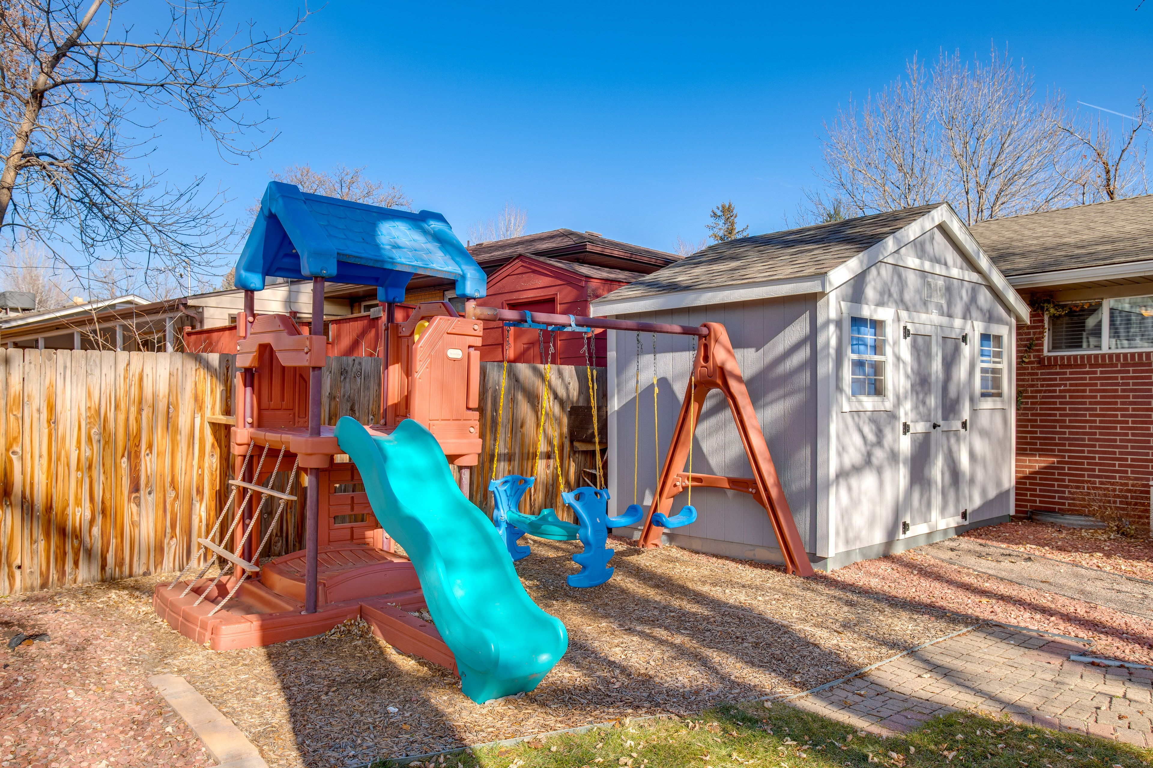 Private Yard | Furnished Patio