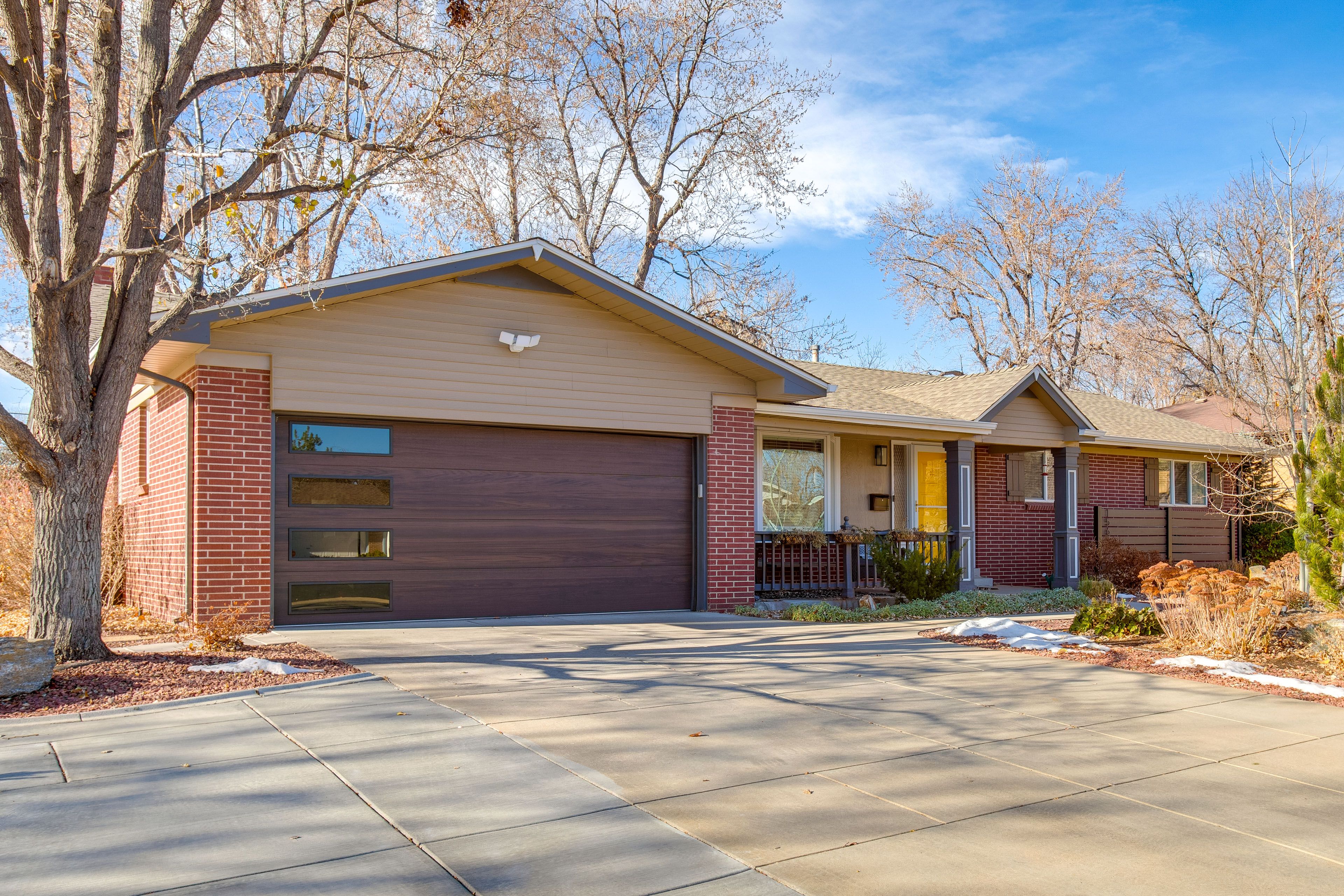 Parking | Garage (1 Vehicle) | Driveway (3 Vehicles)