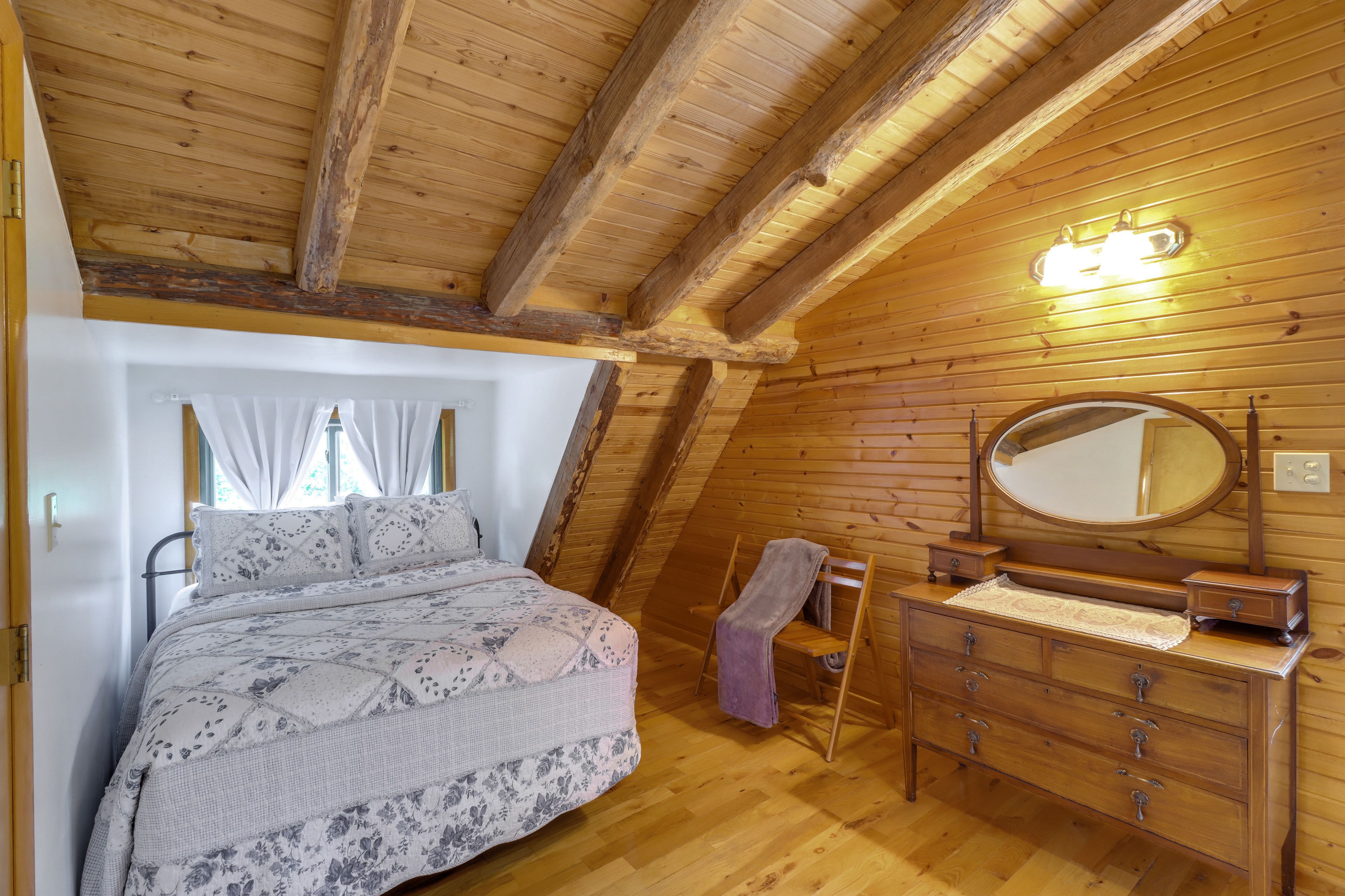Bedroom 3 (Loft) | Full Bed | 3rd Floor