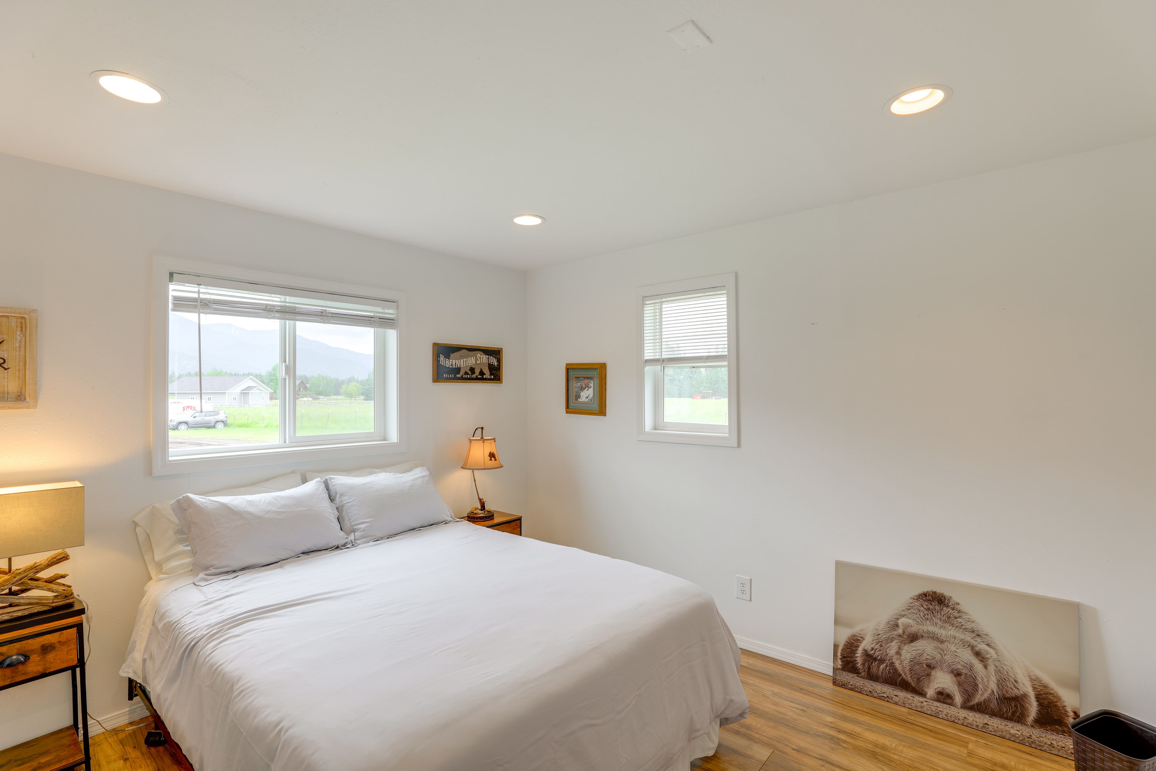 Bedroom 2 | Queen Bed