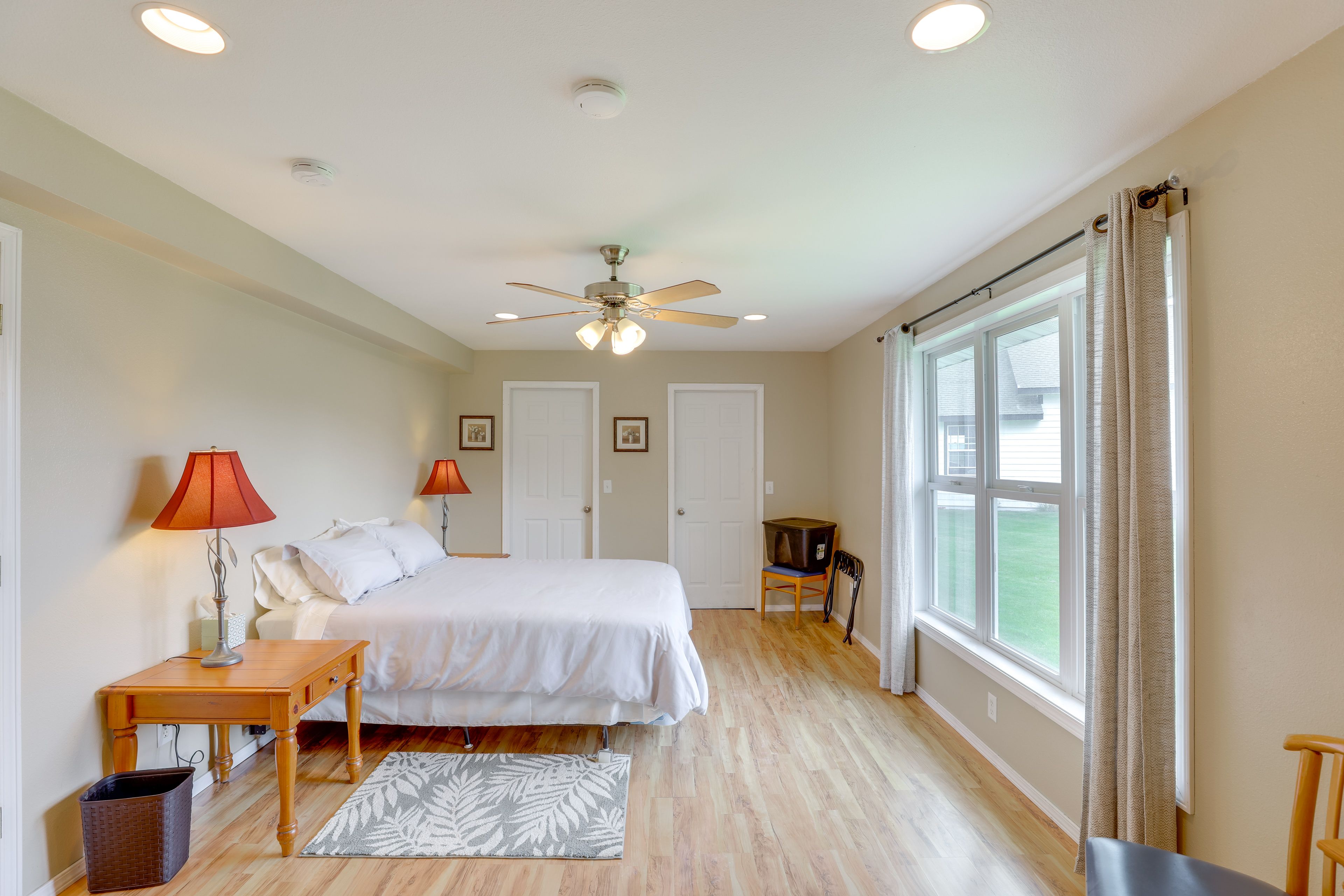 Bedroom 1 | Queen Bed | Linens Provided | En-Suite Bathroom