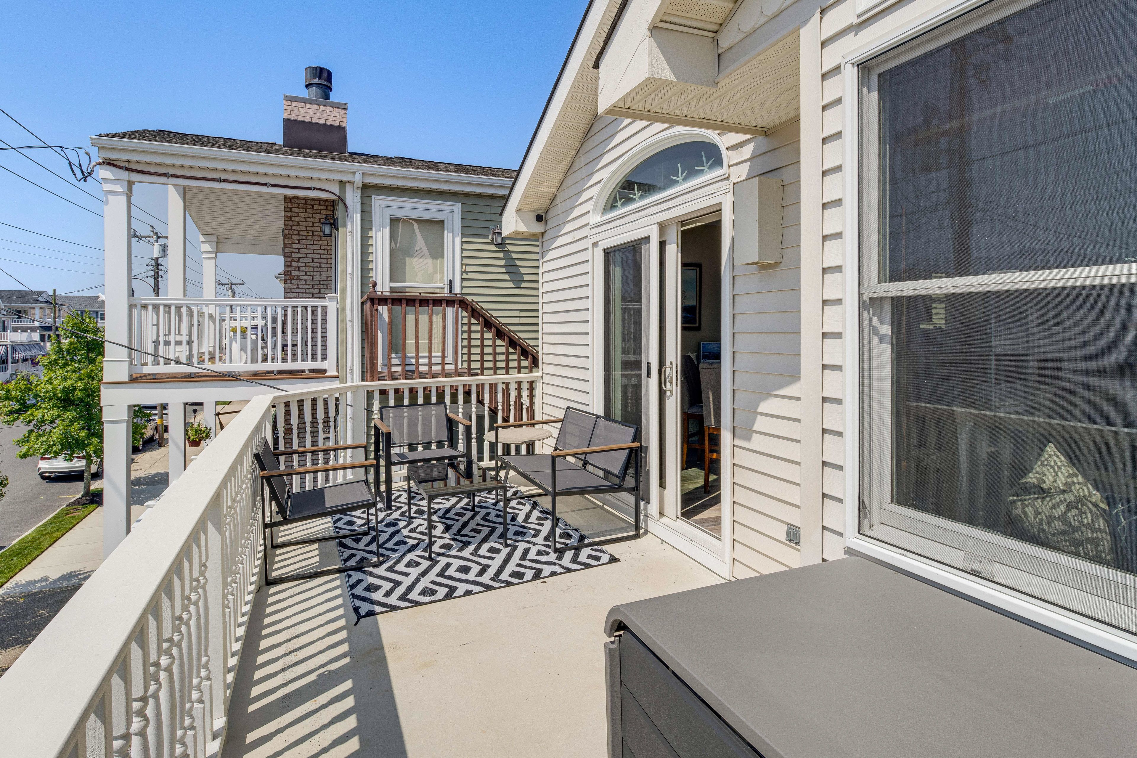 Private Balcony | Outdoor Seating
