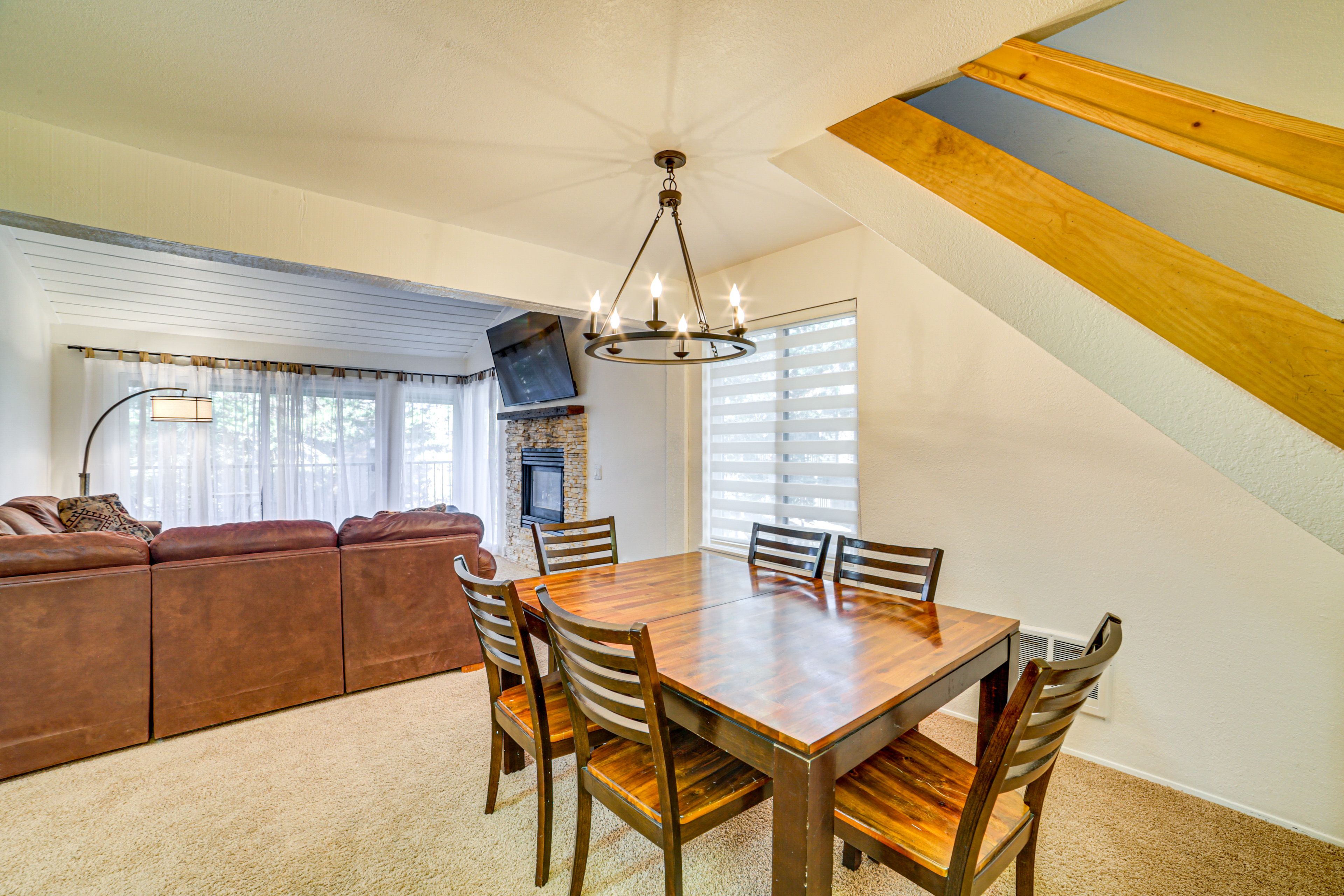 Dining Area | 1st Floor
