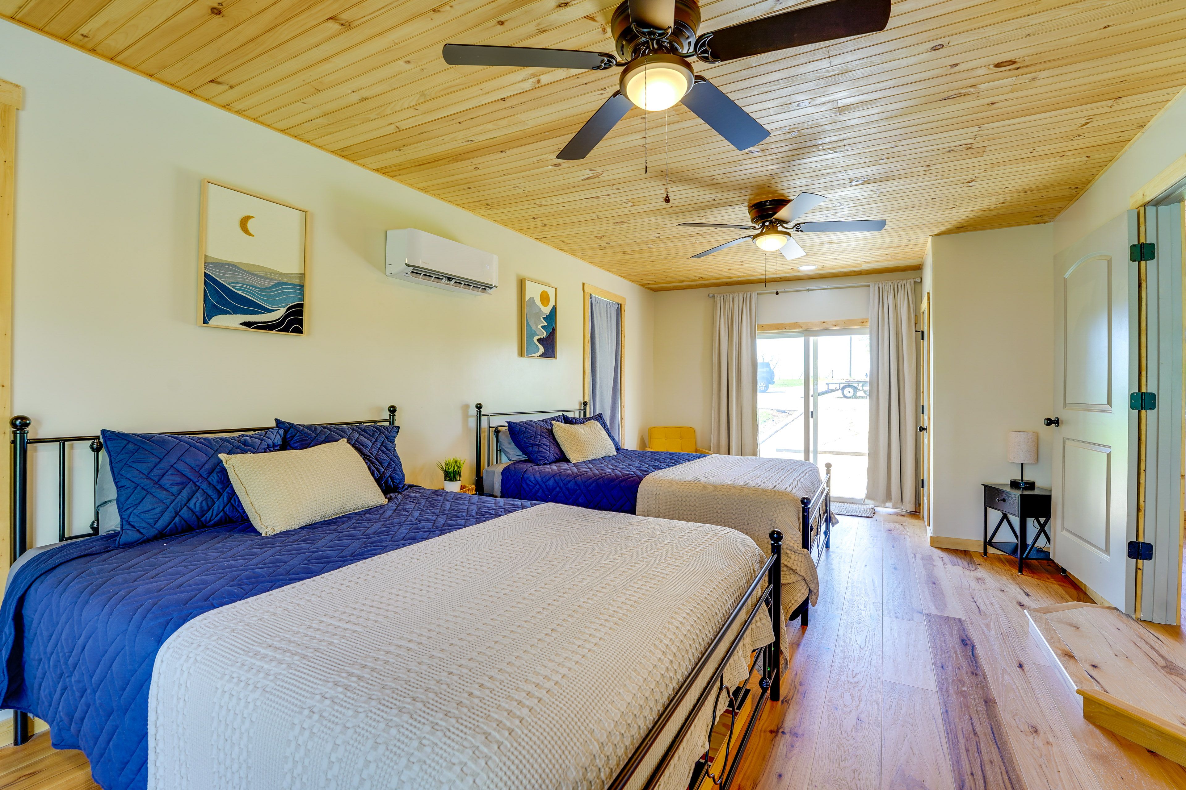 Bedroom 3 | 2 Queen Beds