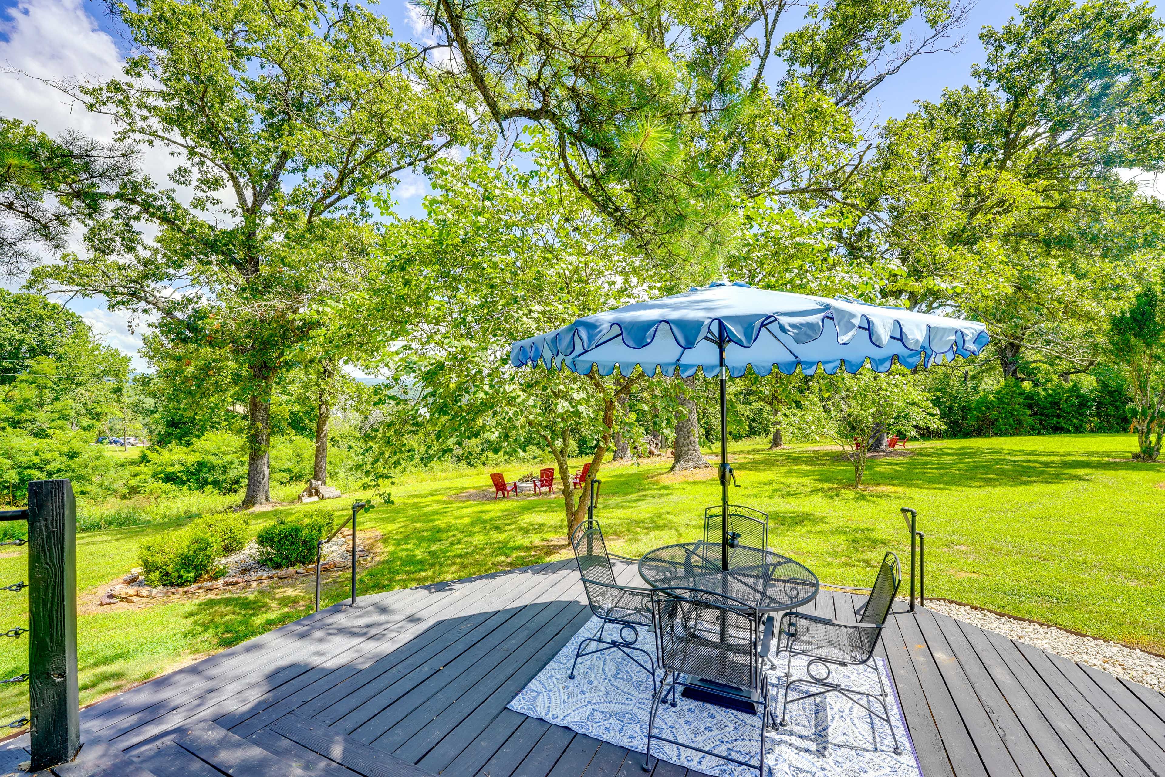 Deck | Outdoor Dining Area