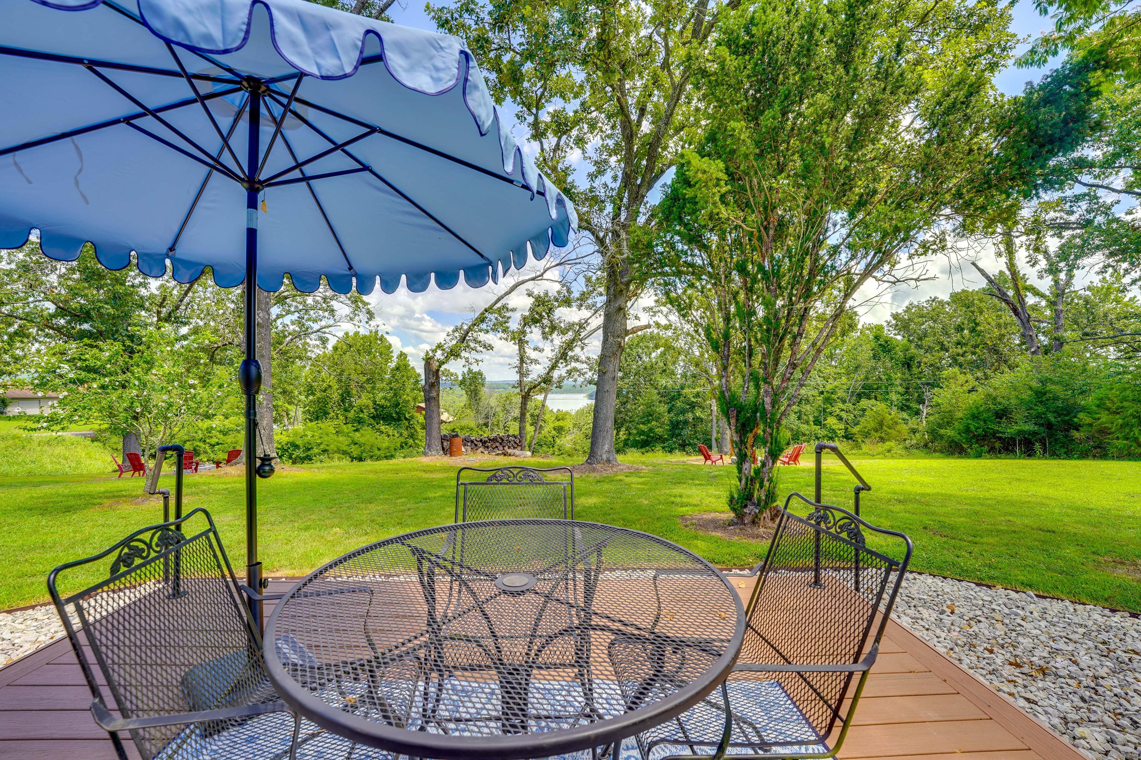 Deck | Charcoal Grill
