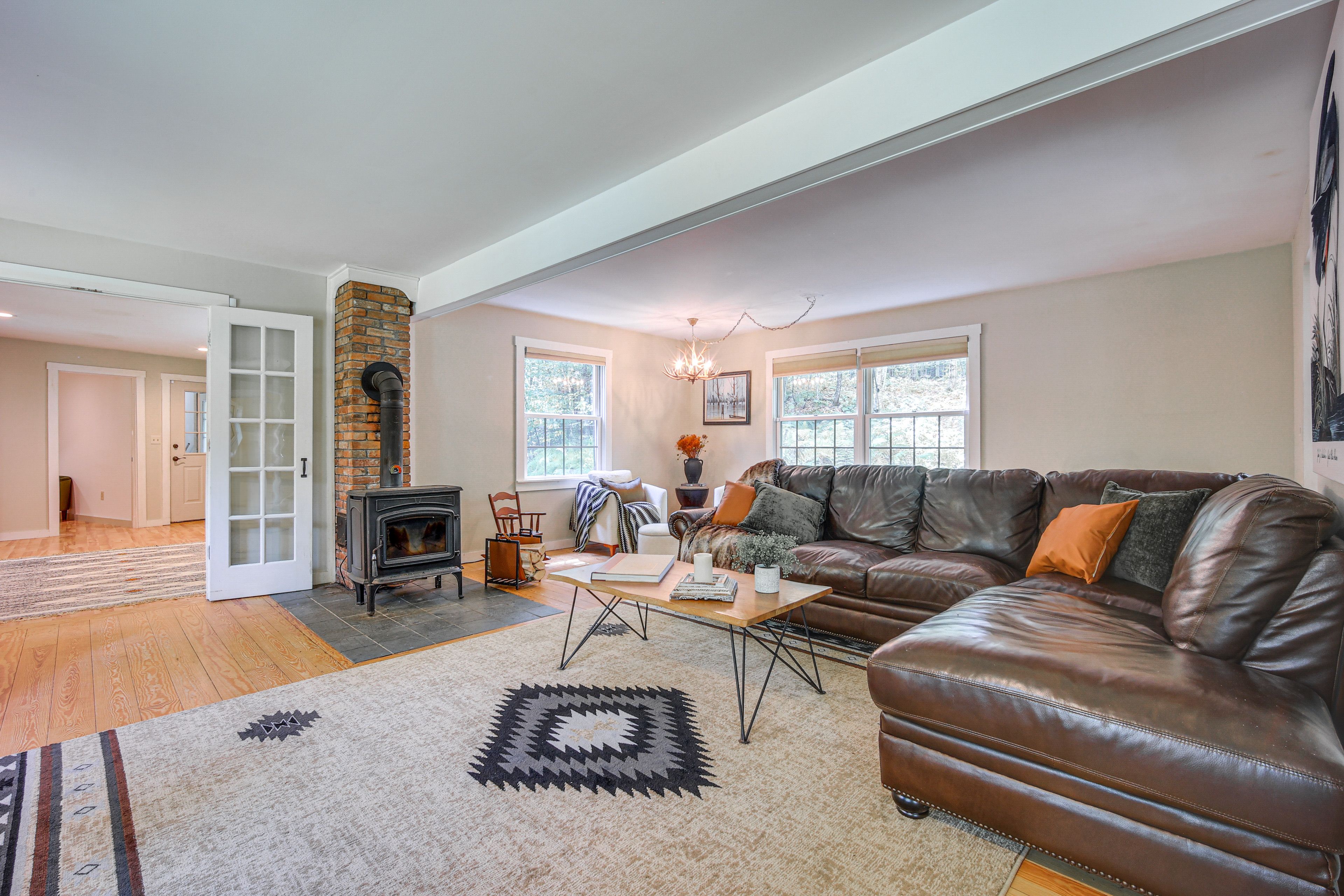 Living Room | Free WiFi | Smart TV | Wood-Burning Stove | 1st Floor