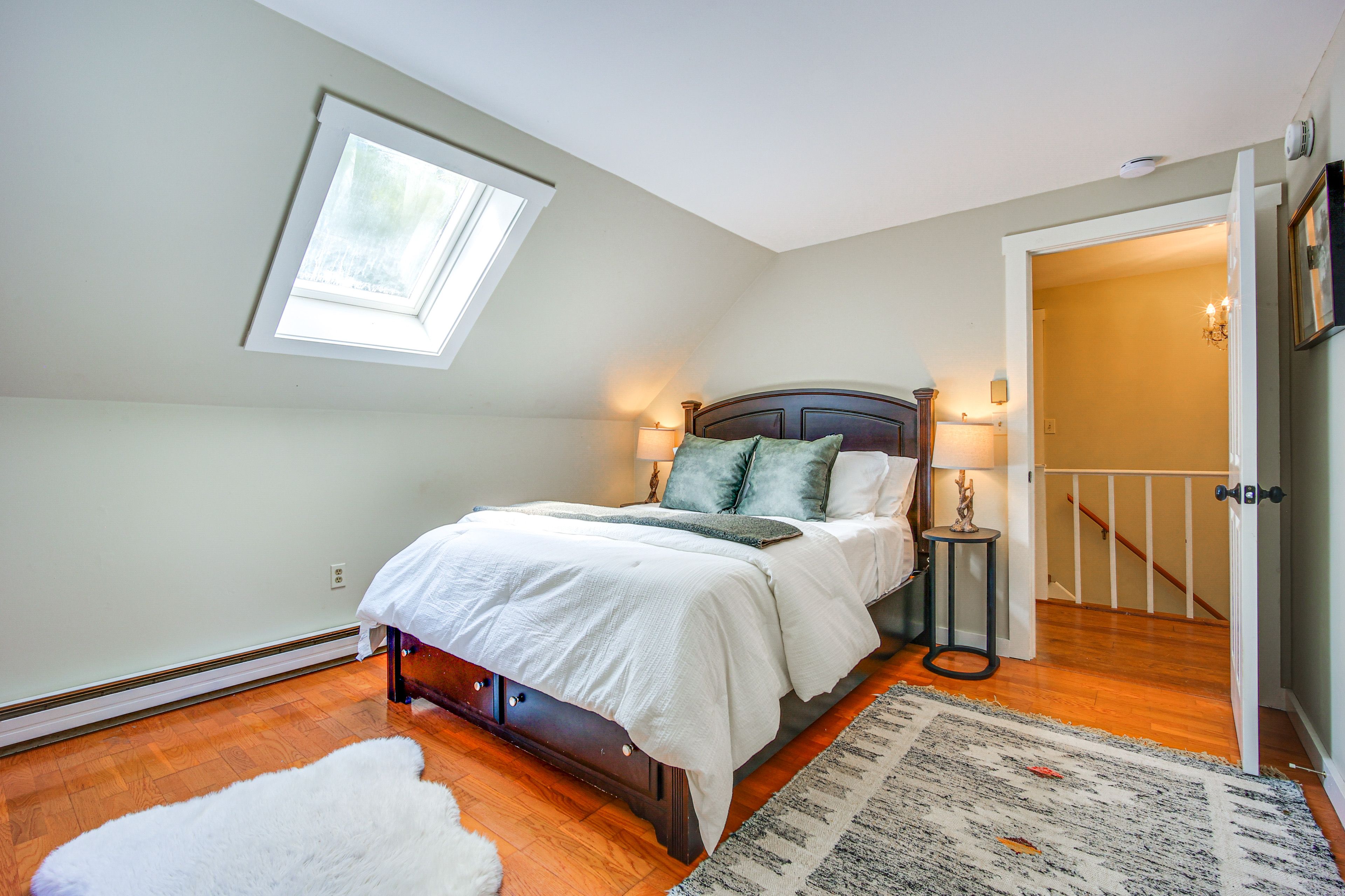 Bedroom 2 | Queen Bed | 2nd Floor