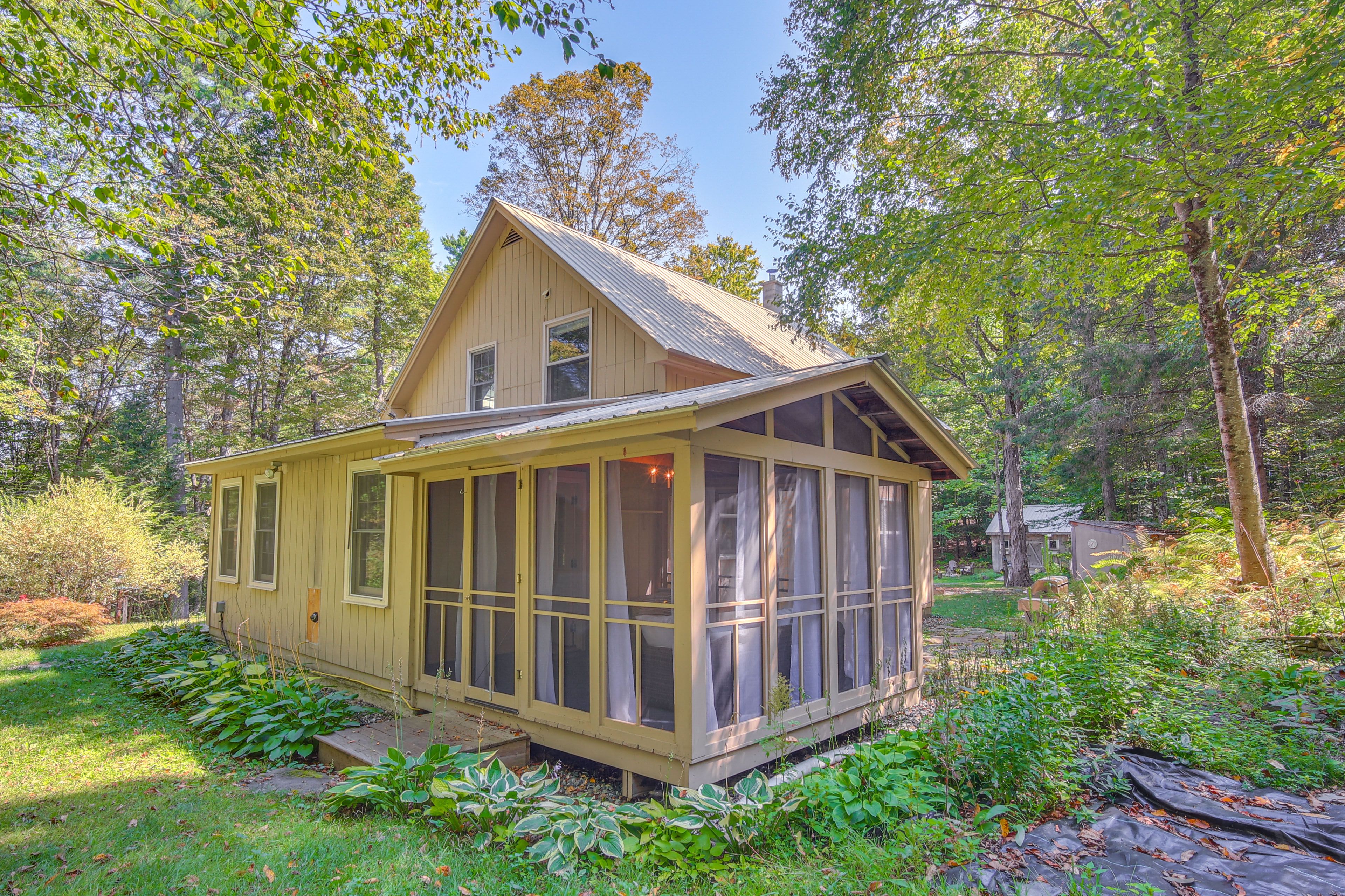 Parking | Driveway (5 Vehicles)