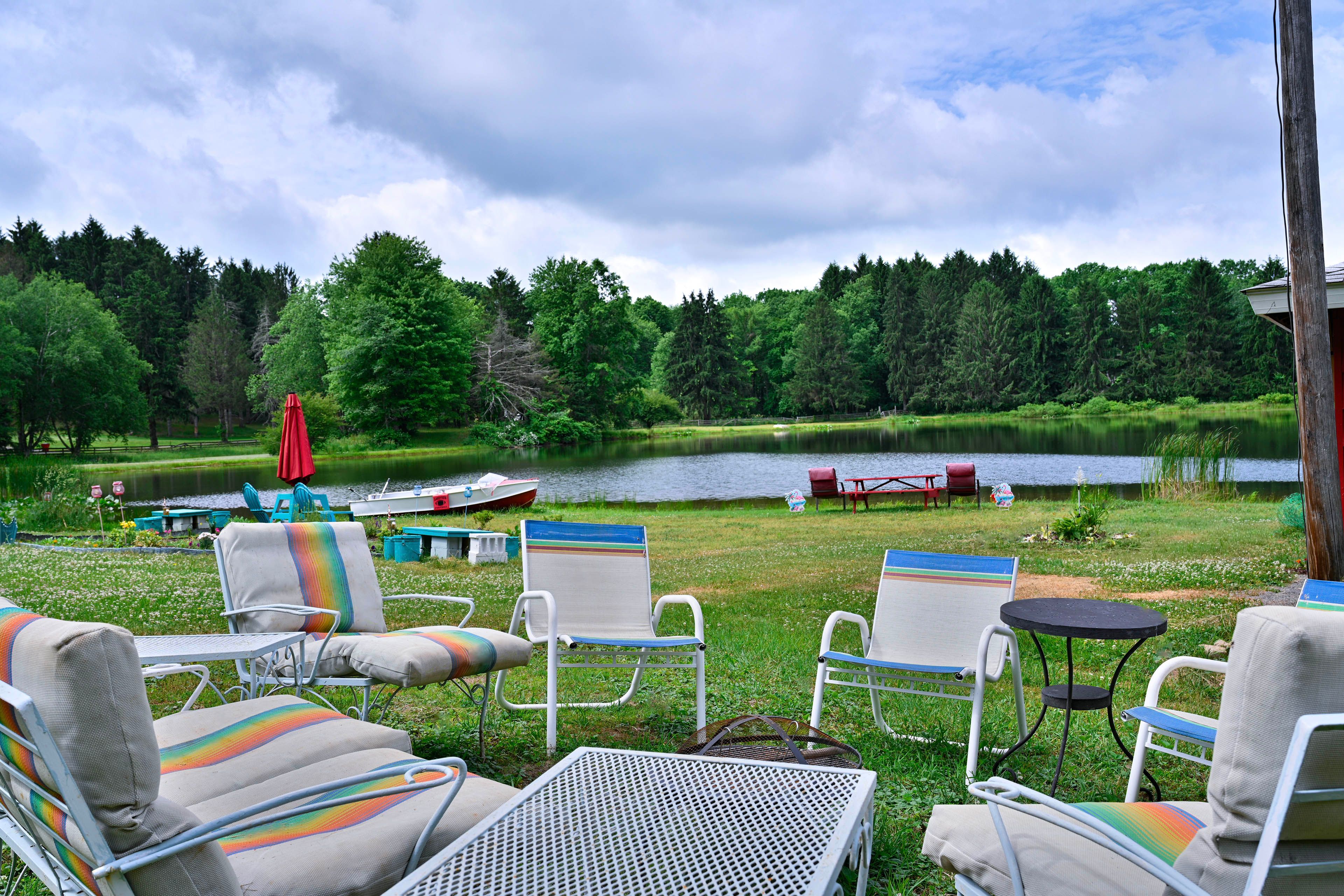 Grove City Vacation Rental | 4BR | 1.5BA | 2 Steps Required | 1,700 Sq Ft