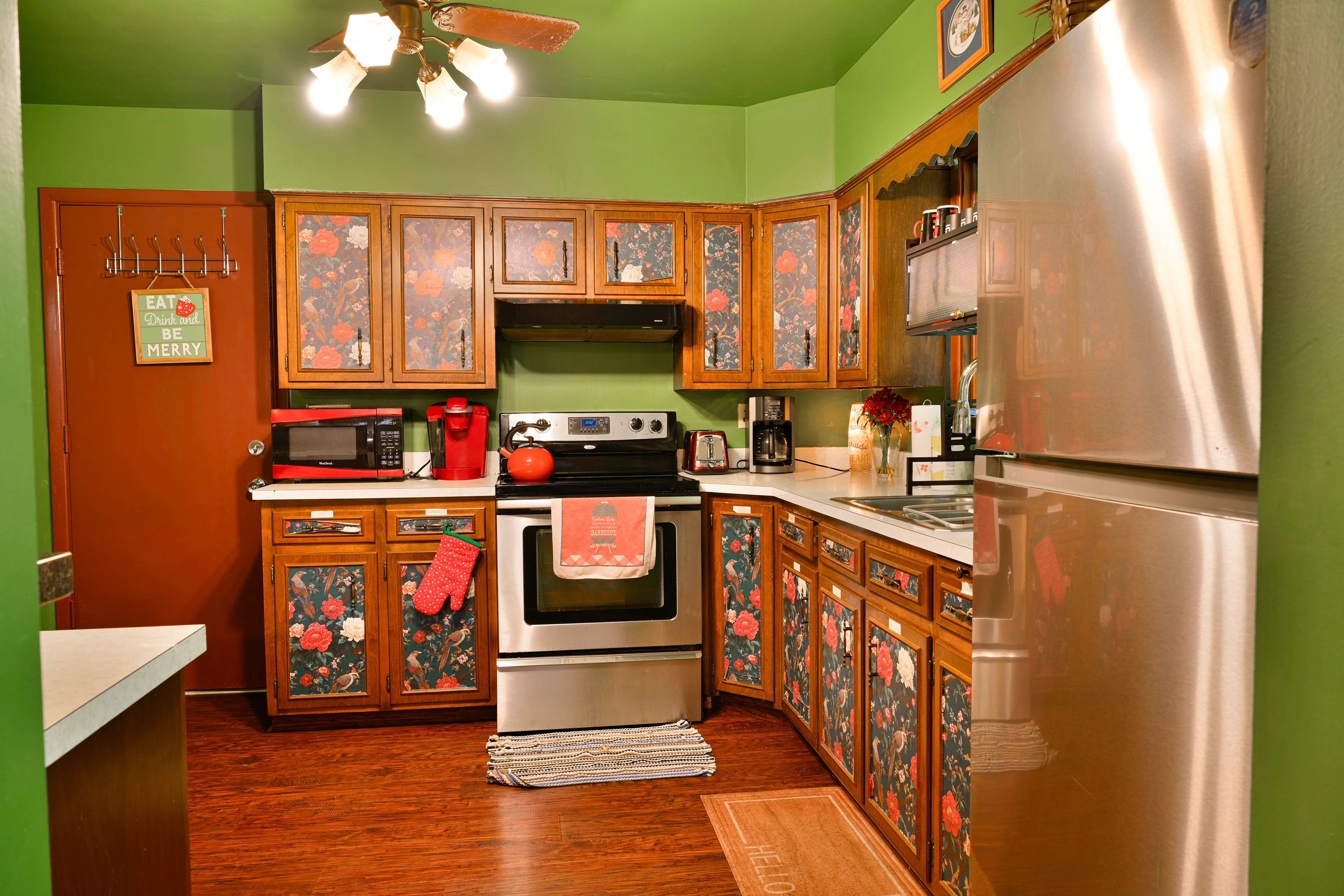 Kitchen | Trash Bags & Paper Towels | 1st Floor