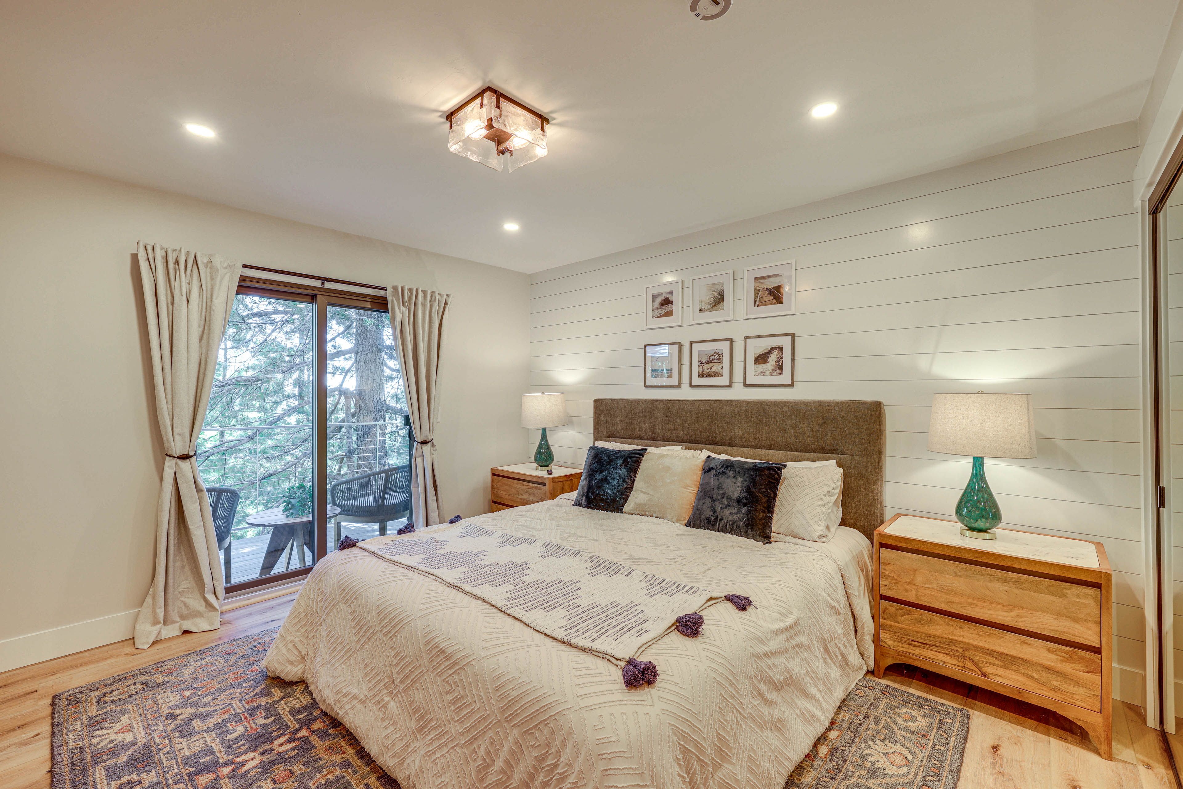 Bedroom 1 | Main Floor | King Bed | Linens Provided