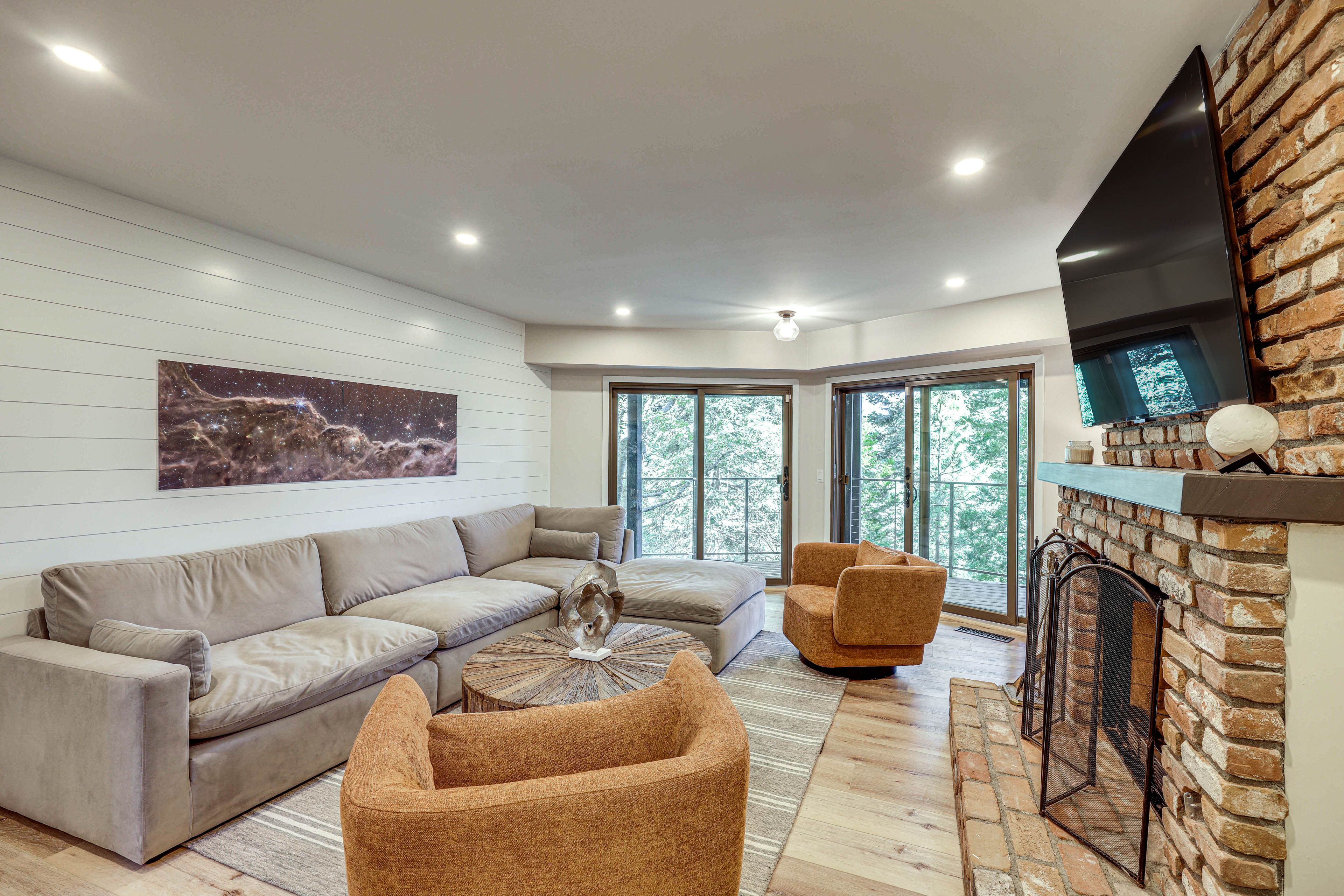 Family Room | Lower Floor | Gas Fireplace