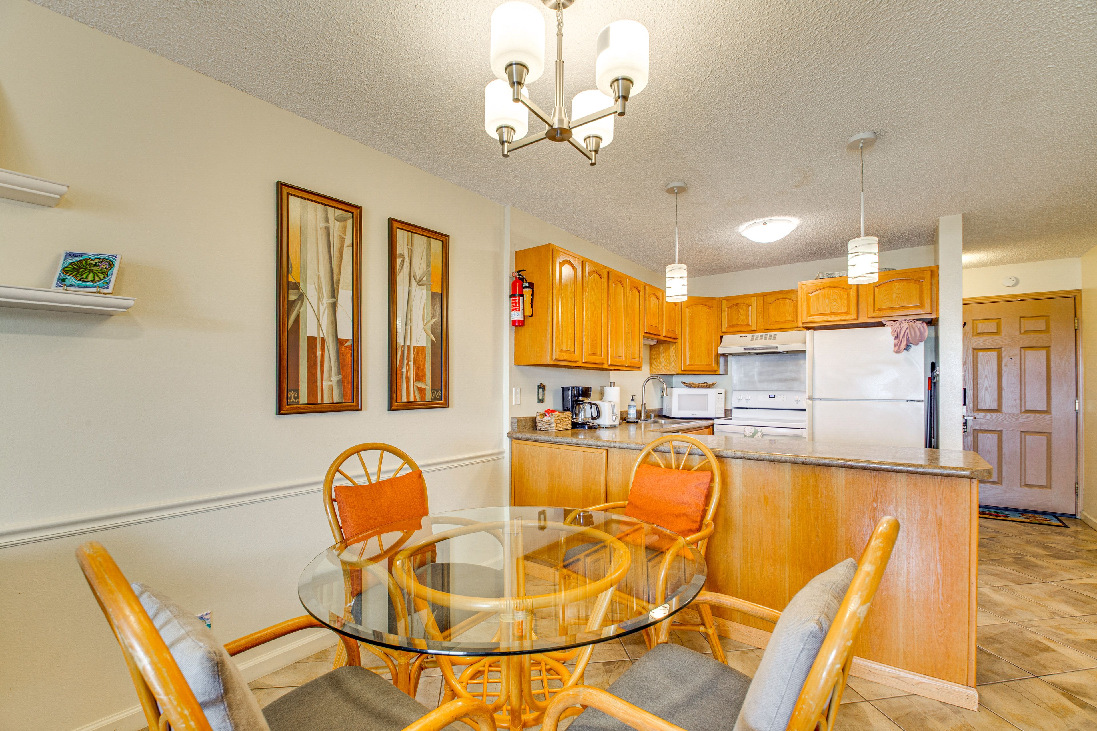 Dining Area | 1st Floor