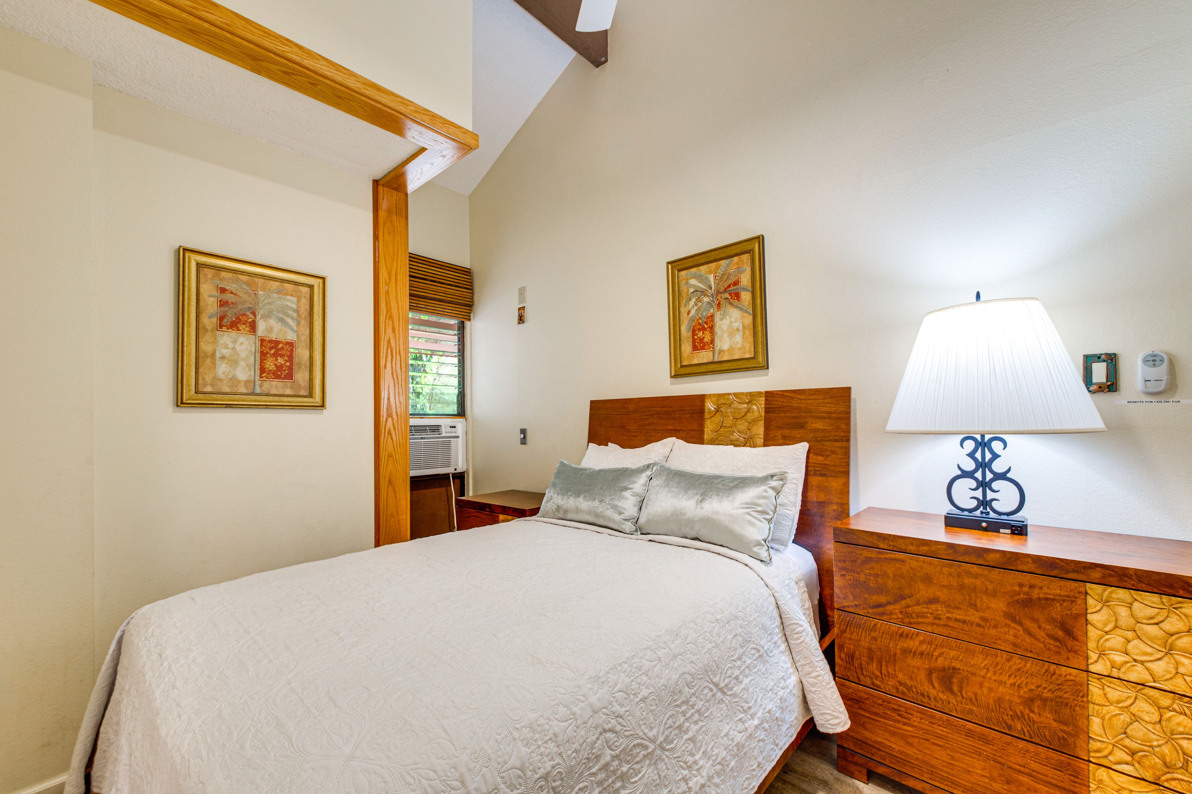 Bedroom 2 | Full Bed | 2nd Floor