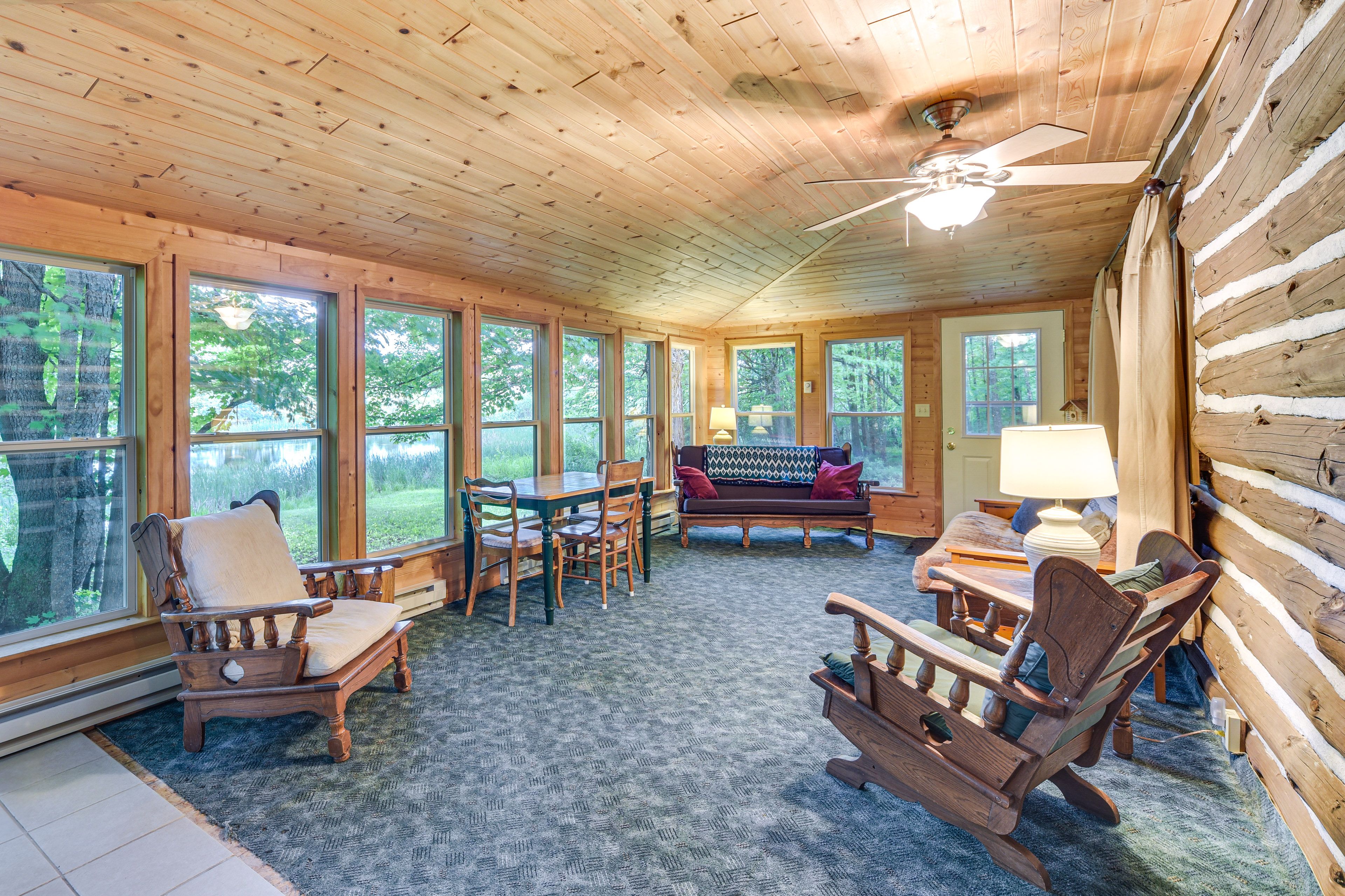 Sunroom | Queen Futon | 1st Floor
