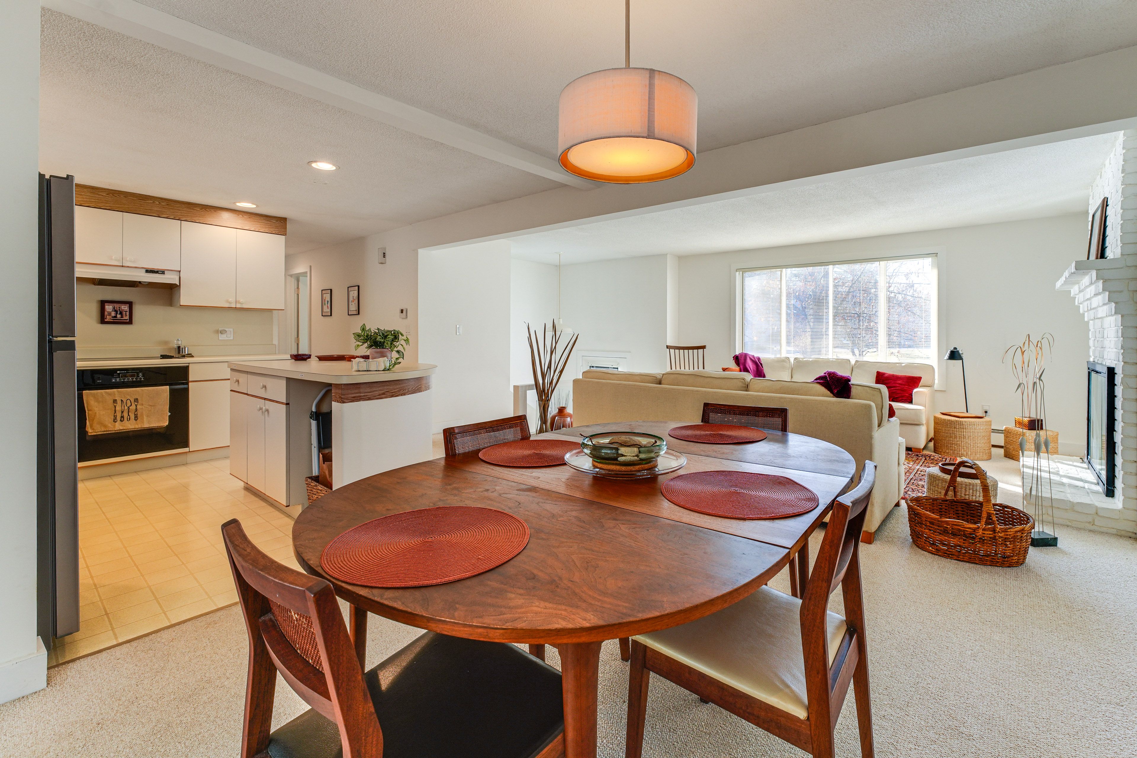 Interior | 2nd Floor | Window A/C Unit | Central Heating