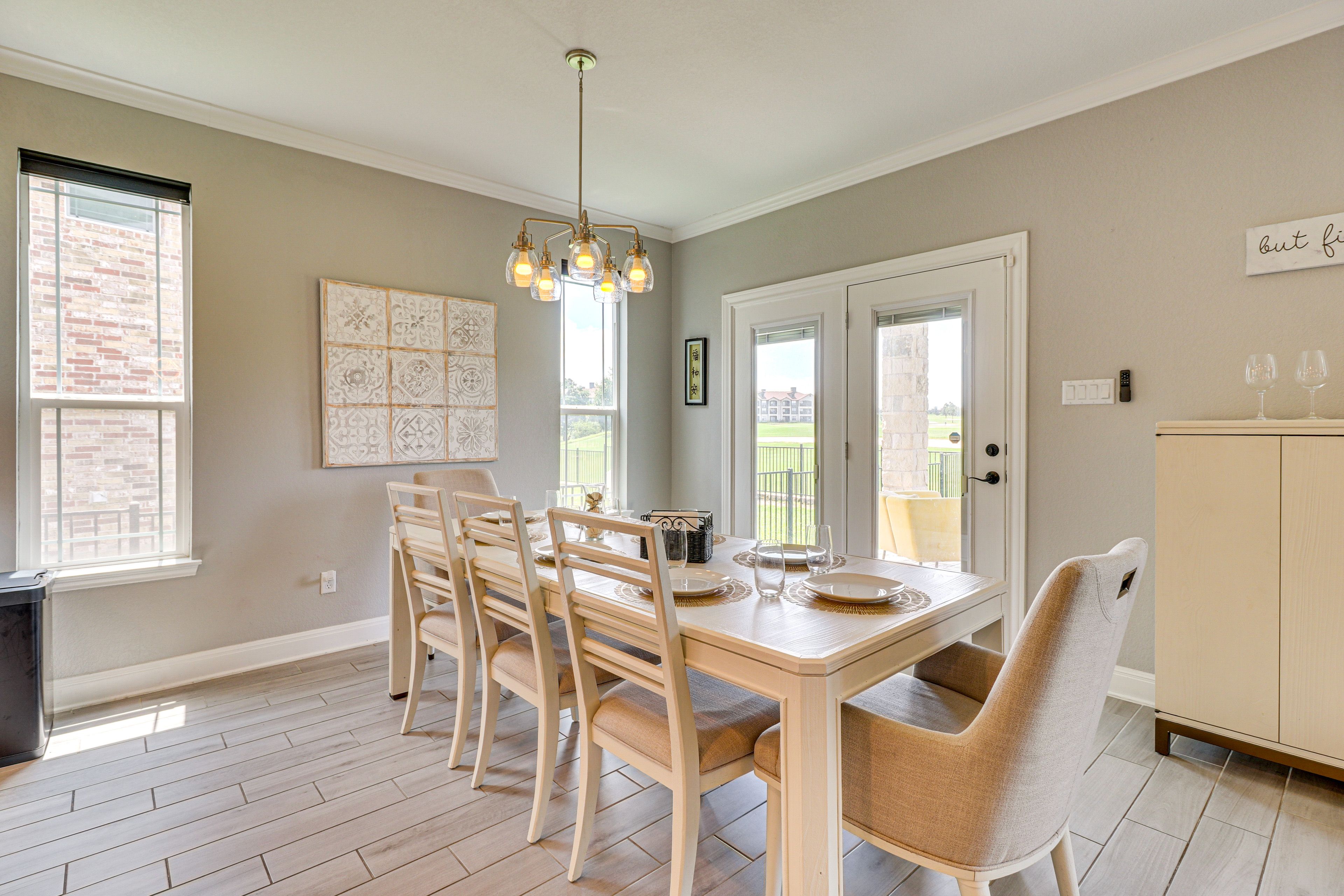 Dining Area | 1st Floor