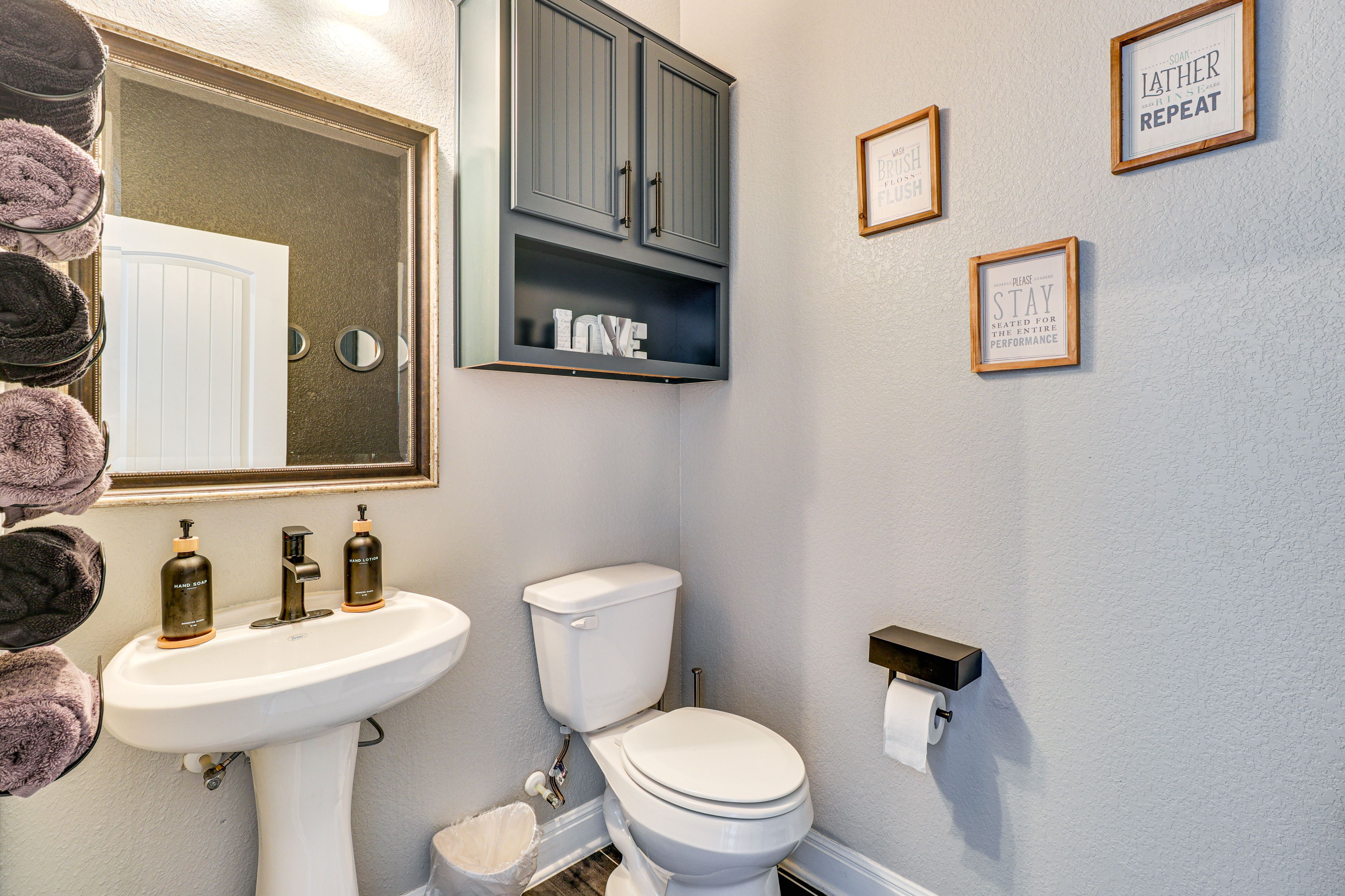 Half Bathroom | 1st Floor
