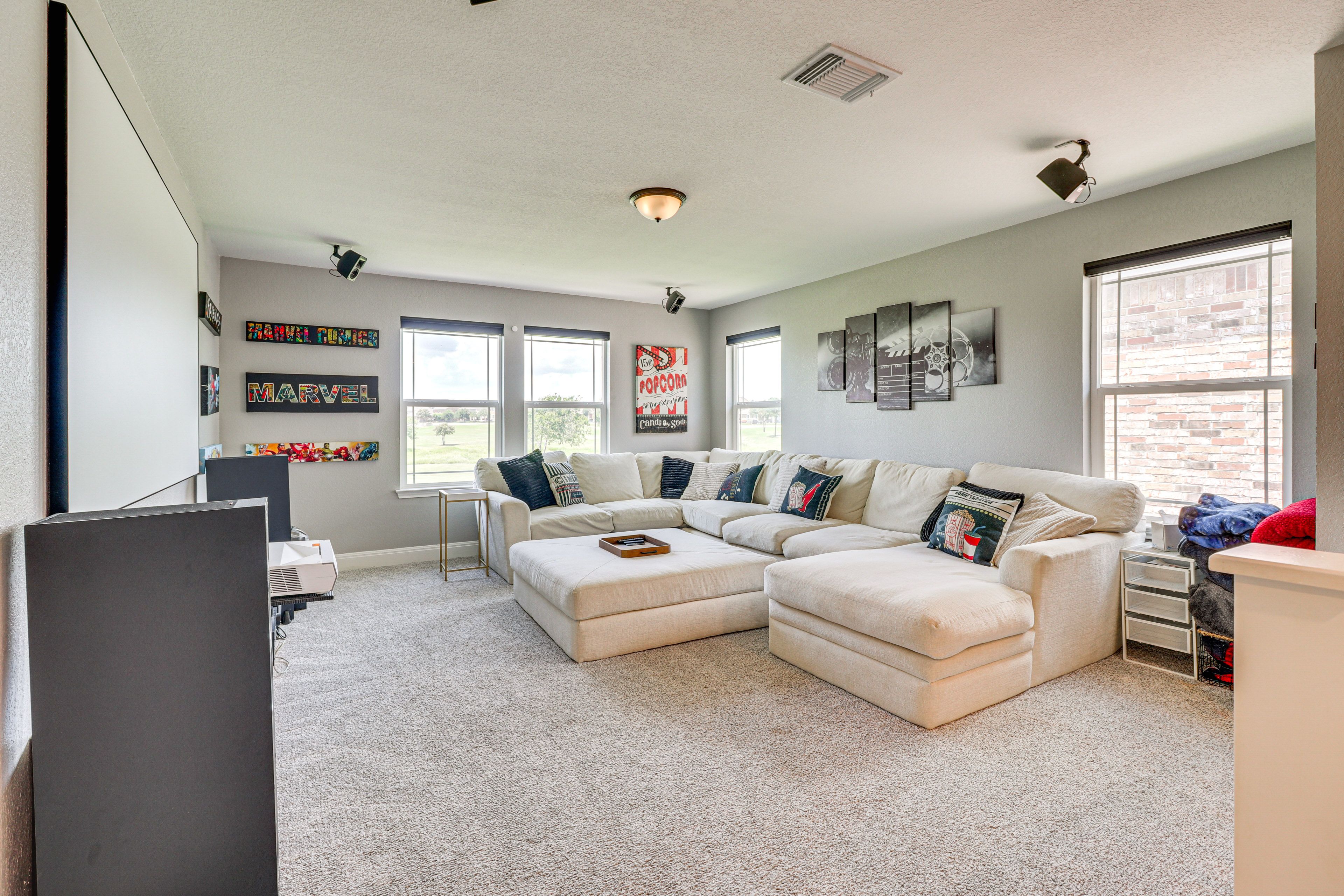 Theater Room w/ Projector Screen | Surround Sound